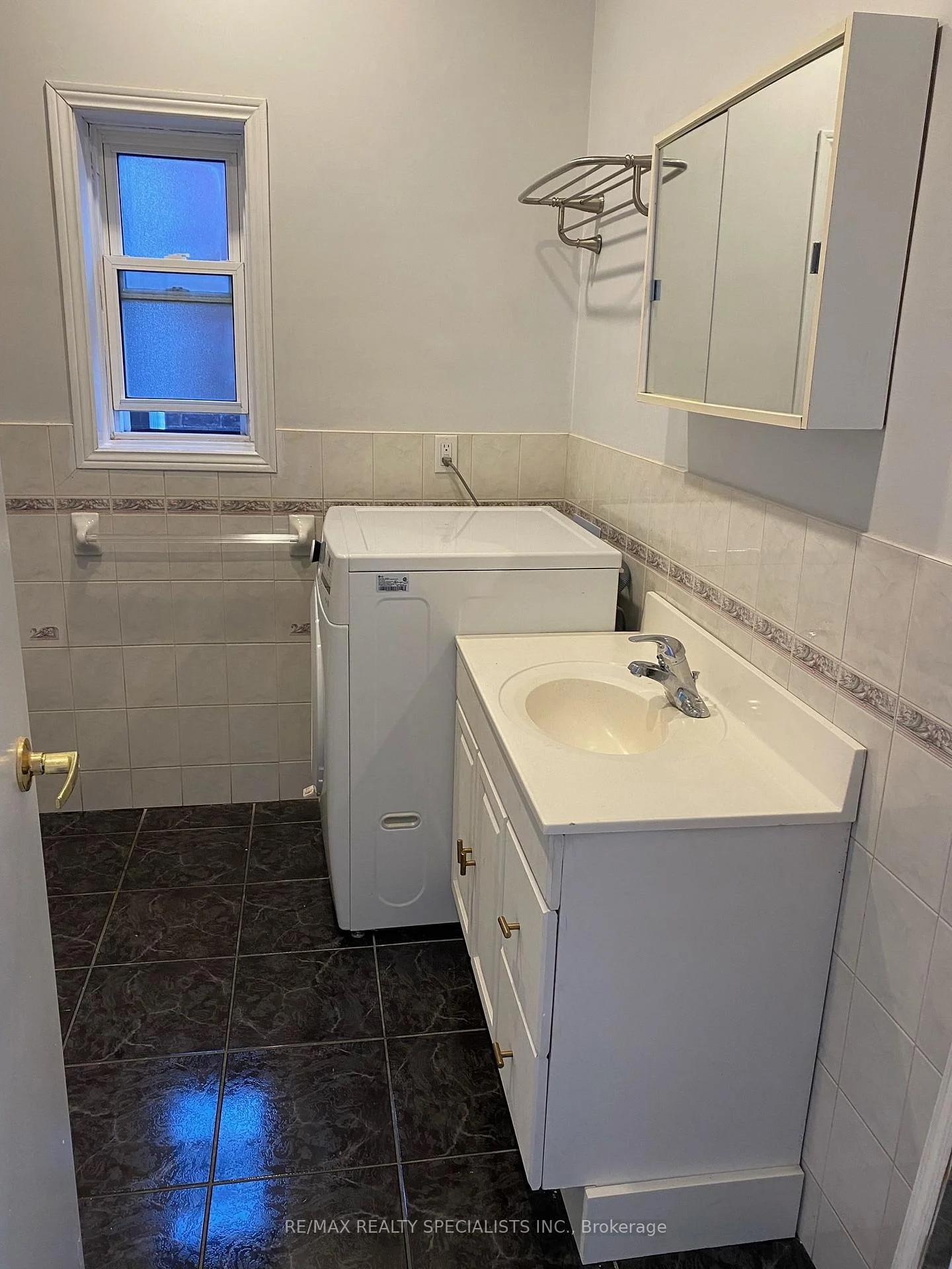 Photo 19 of Unit Second Floor, 359 Barton Street, Hamilton, Landsdale — HOMEH