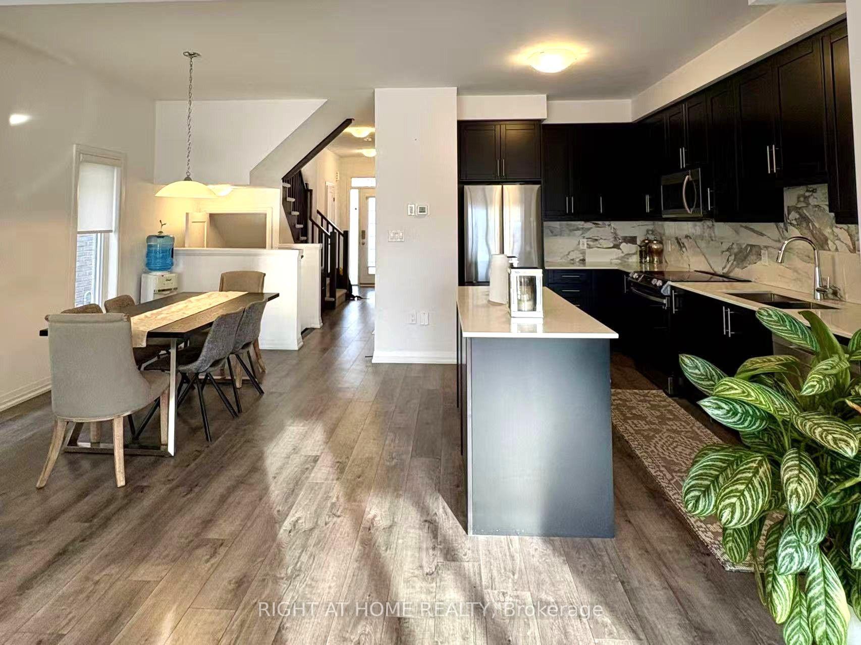 Photo 9 of Unit 14, 61 Soho Street, Hamilton, Stoney Creek — HOMEH