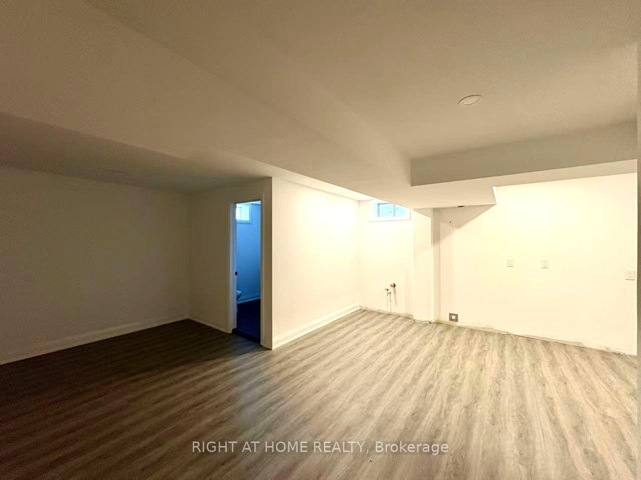Photo 16 of Unit 14, 61 Soho Street, Hamilton, Stoney Creek — HOMEH