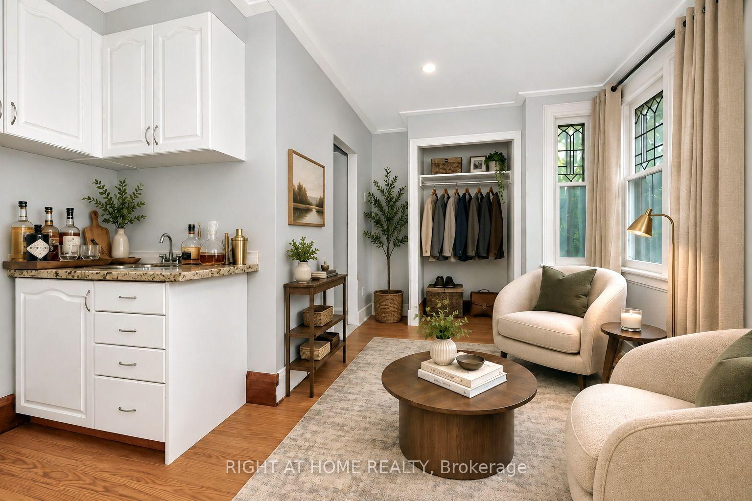 Photo 3 of 85 Maple Avenue, Barrie, City Centre — HOMEH
