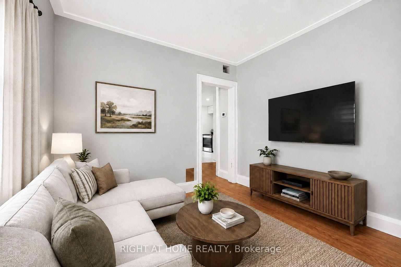 Photo 10 of 85 Maple Avenue, Barrie, City Centre — HOMEH
