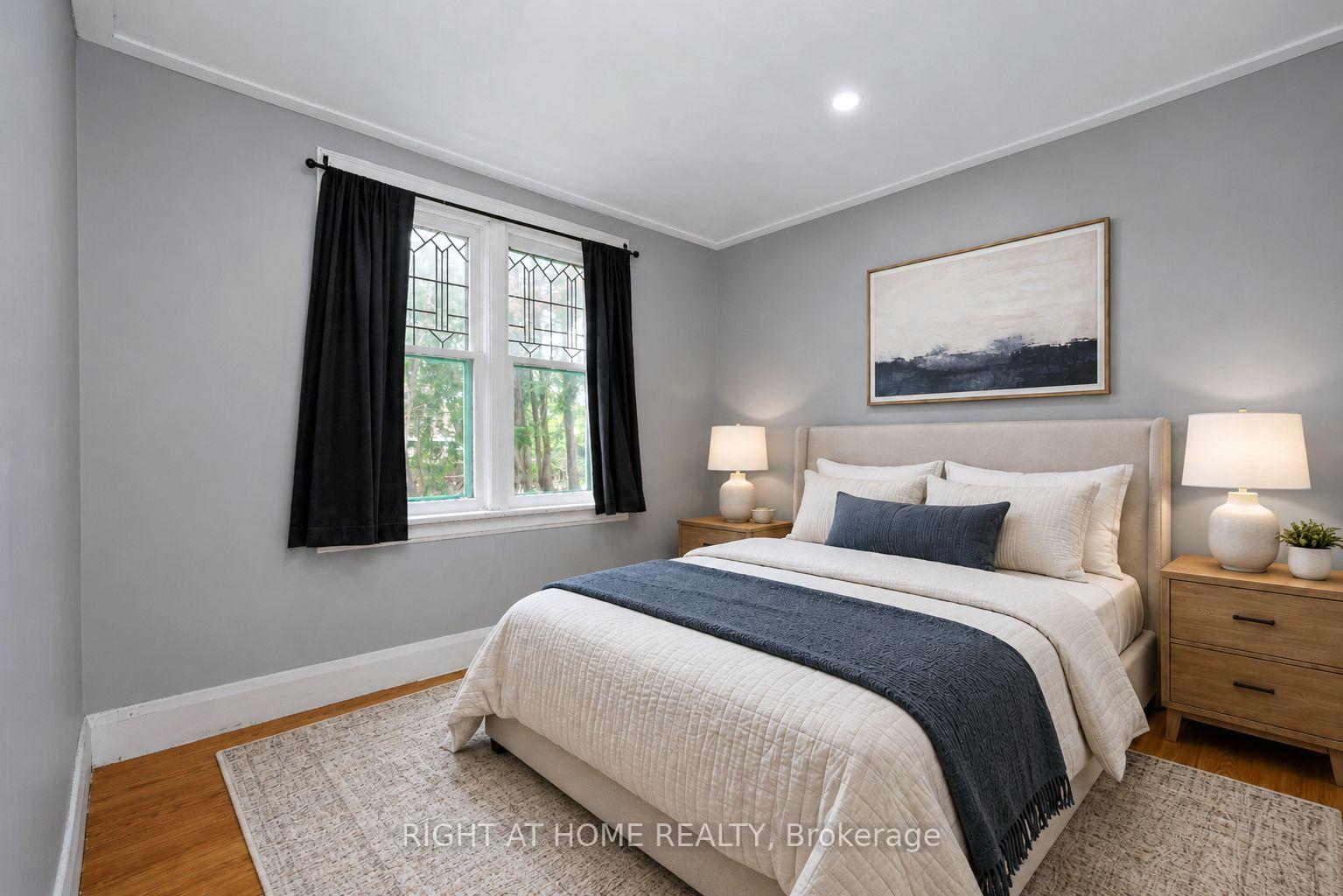 Photo 12 of 85 Maple Avenue, Barrie, City Centre — HOMEH