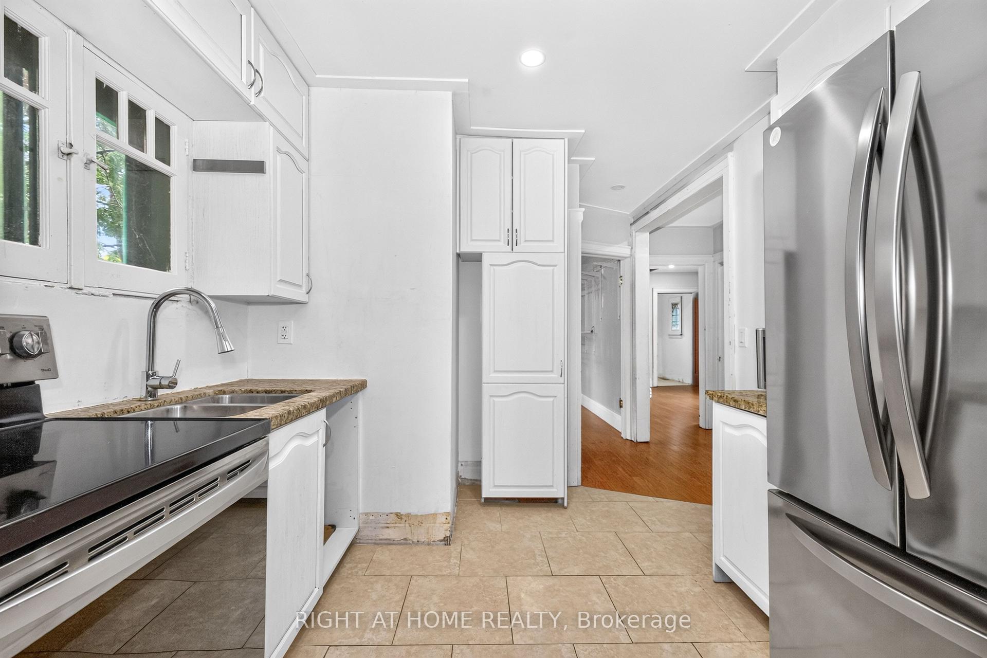 Photo 20 of 85 Maple Avenue, Barrie, City Centre — HOMEH