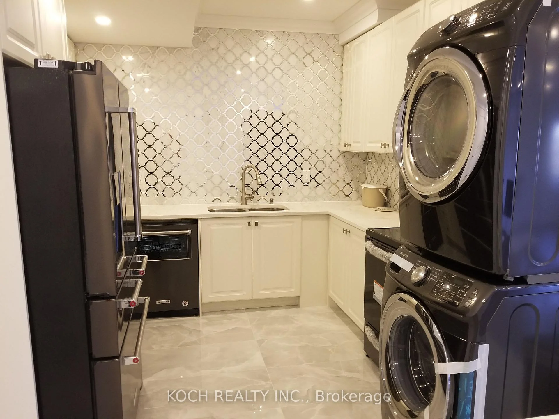 Photo 9 of 1 Hurst Avenue, Vaughan, Patterson — HOMEH