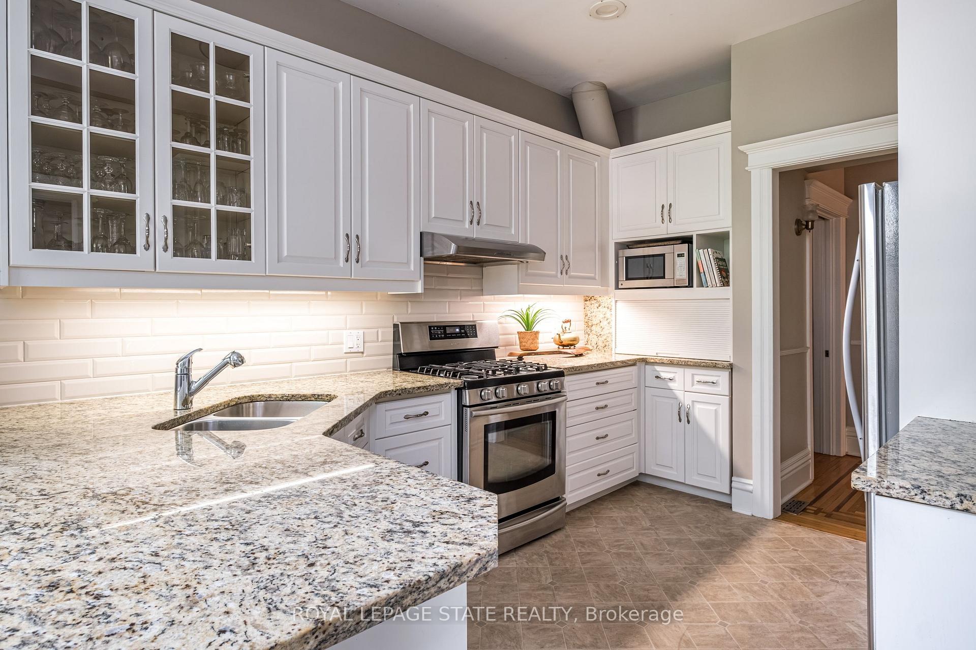 Photo 15 of 118 Markland Street, Hamilton, Durand — HOMEH