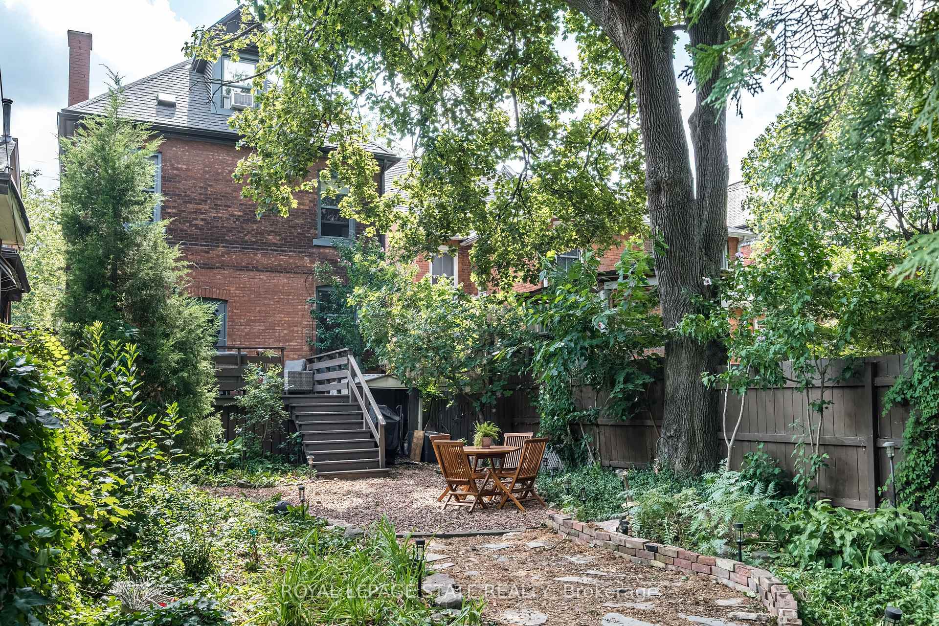 Photo 40 of 118 Markland Street, Hamilton, Durand — HOMEH