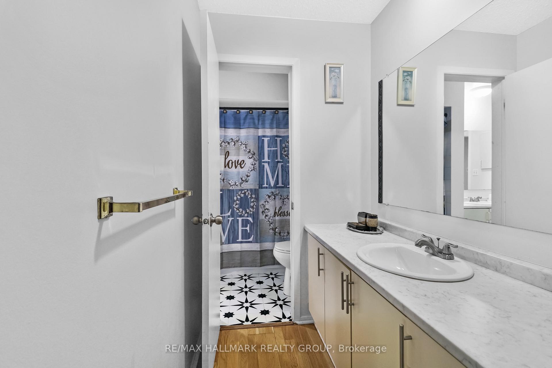 Photo 14 of Unit 14, 472 Valade Crescent, Ottawa, Fallingbrook/Pineridge — HOMEH