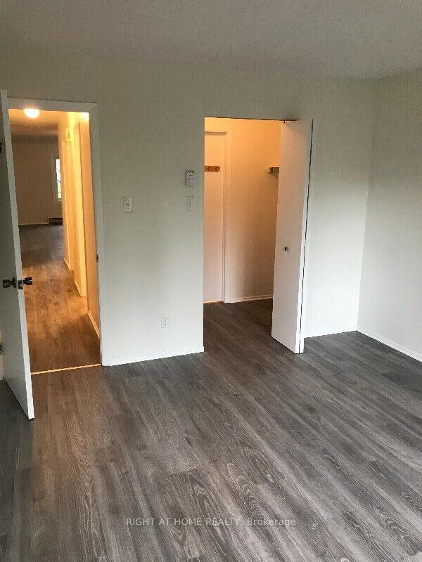 Photo 8 of Unit B, 1035 Cummings Avenue, Ottawa, Cyrville — HOMEH