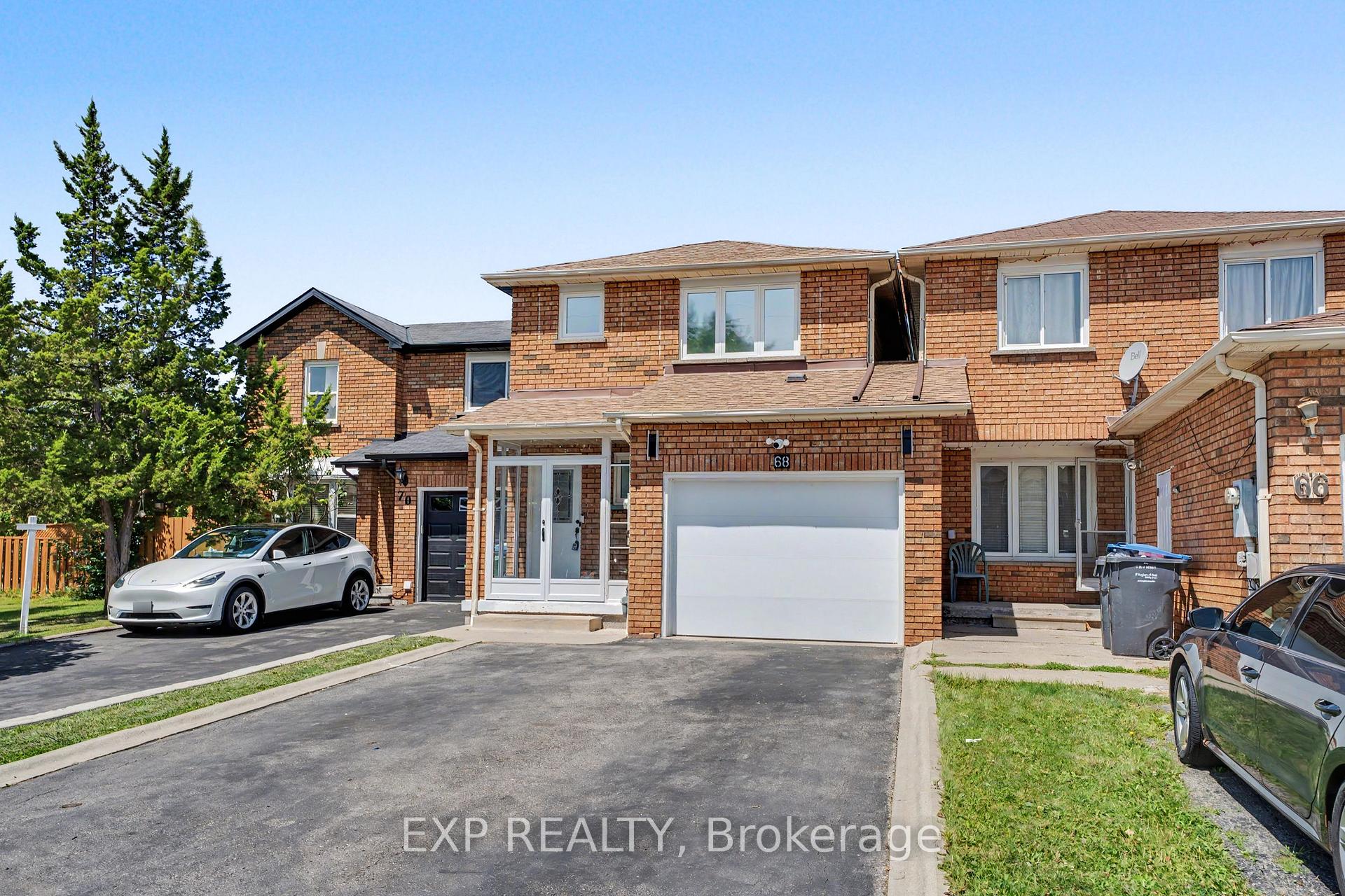 Photo 2 of 68 Tulip Drive, Brampton, Fletcher's Creek South — HOMEH