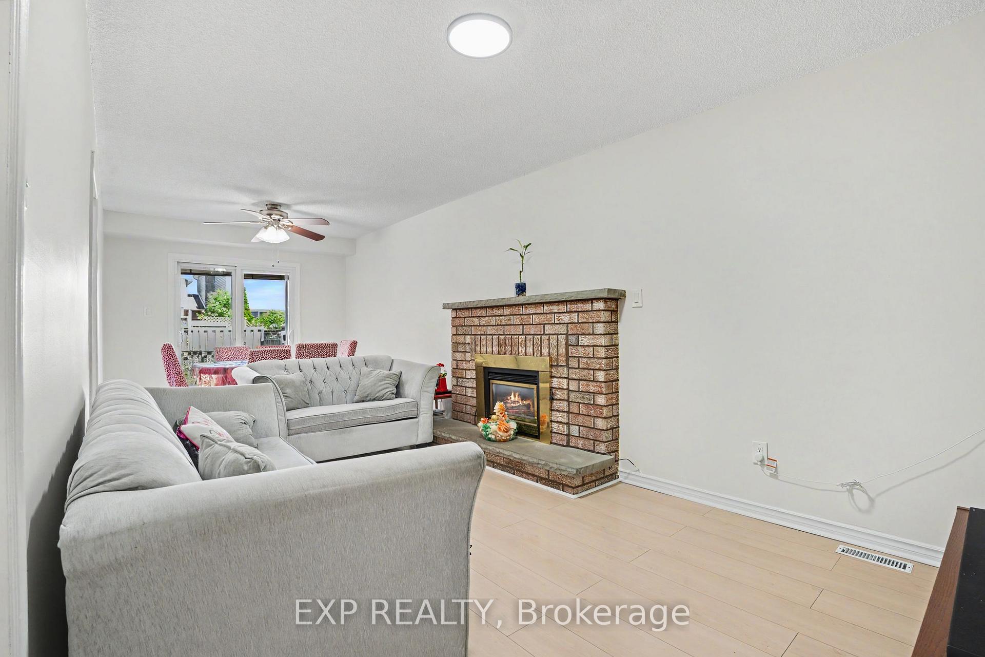 Photo 7 of 68 Tulip Drive, Brampton, Fletcher's Creek South — HOMEH