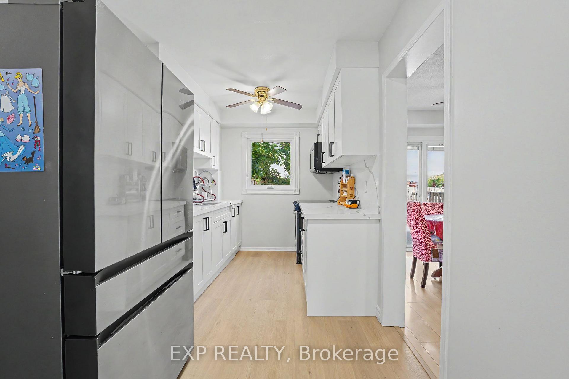 Photo 10 of 68 Tulip Drive, Brampton, Fletcher's Creek South — HOMEH