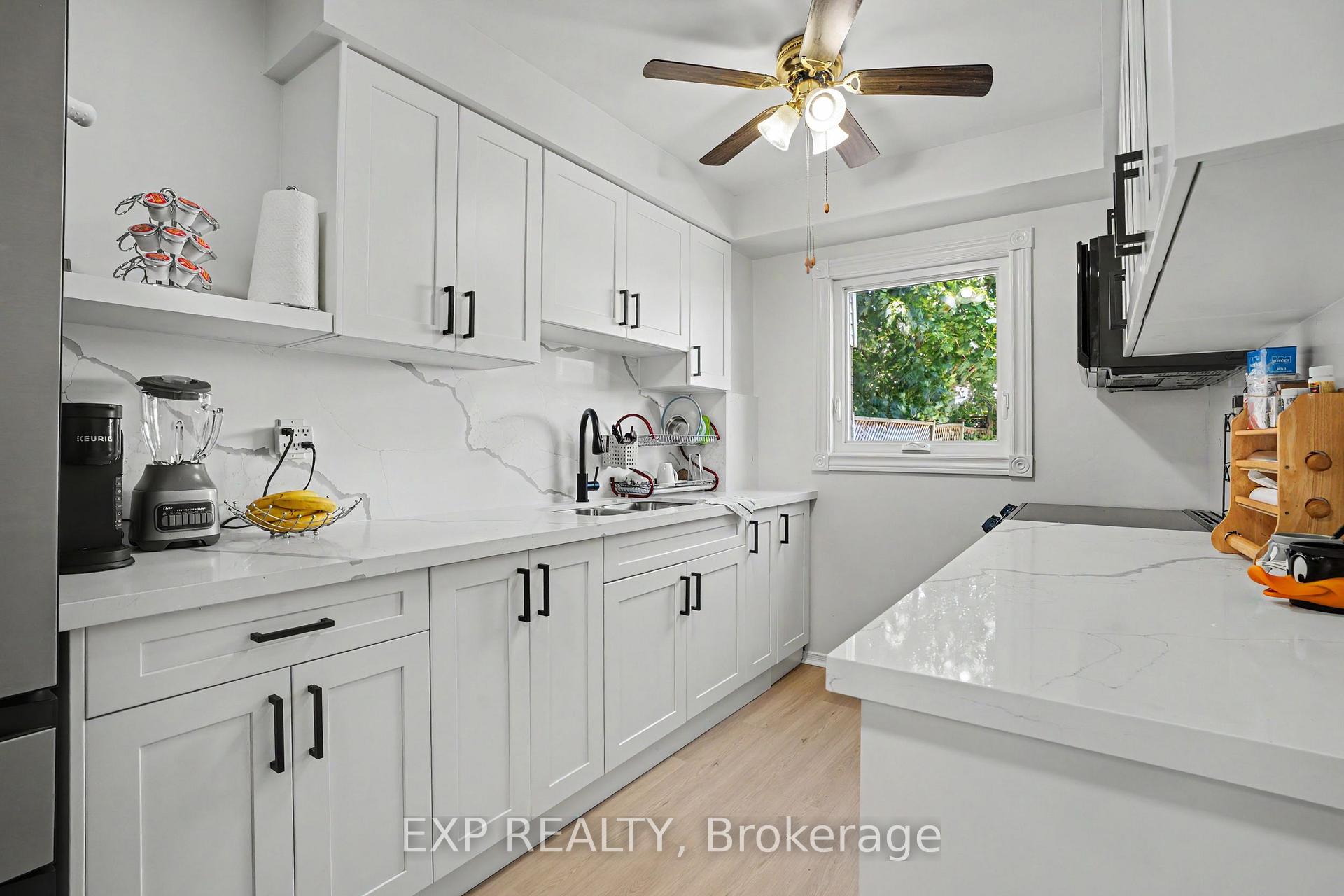 Photo 11 of 68 Tulip Drive, Brampton, Fletcher's Creek South — HOMEH