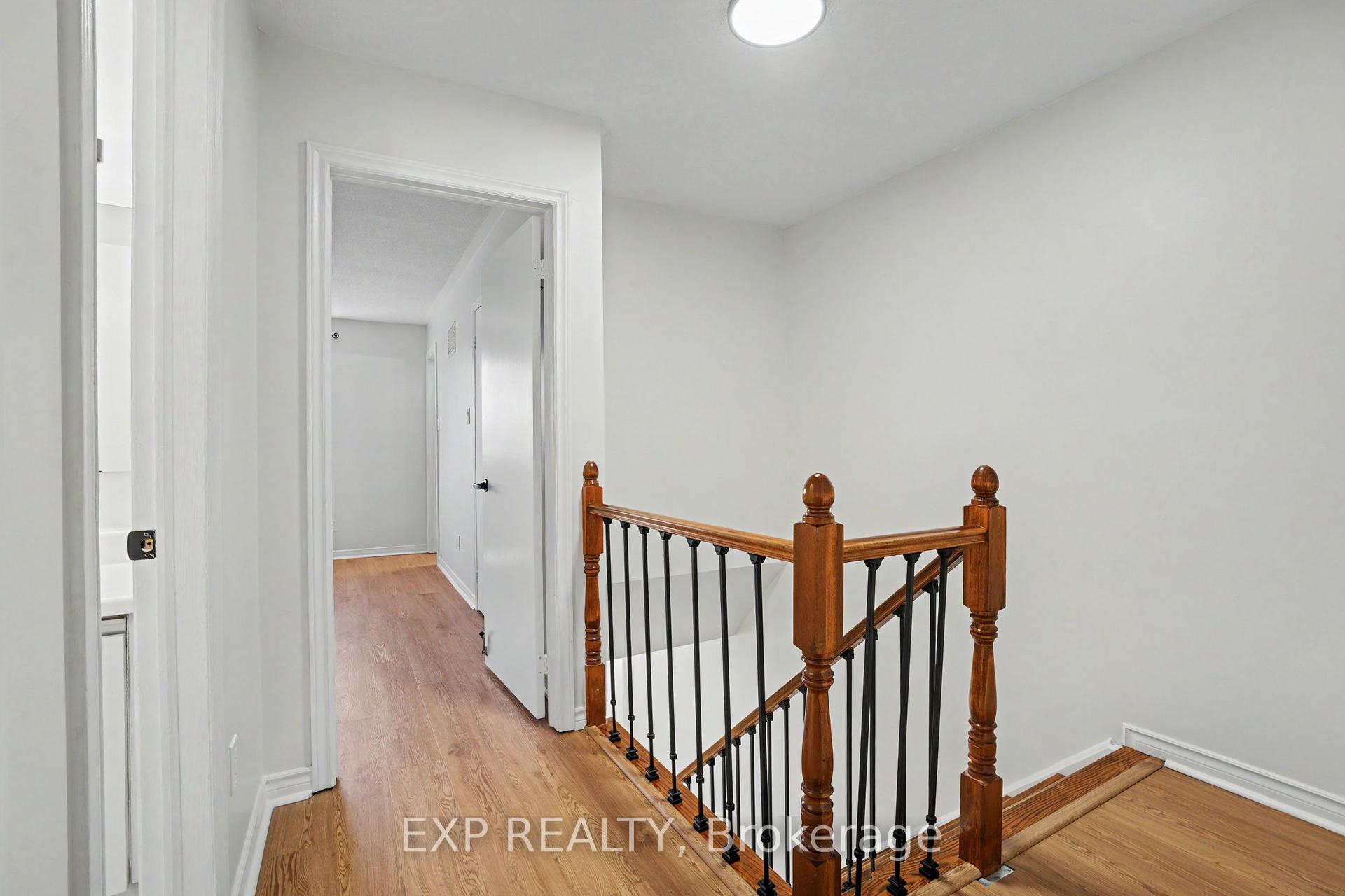 Photo 15 of 68 Tulip Drive, Brampton, Fletcher's Creek South — HOMEH