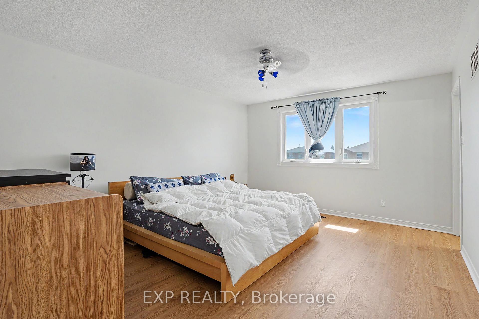 Photo 17 of 68 Tulip Drive, Brampton, Fletcher's Creek South — HOMEH