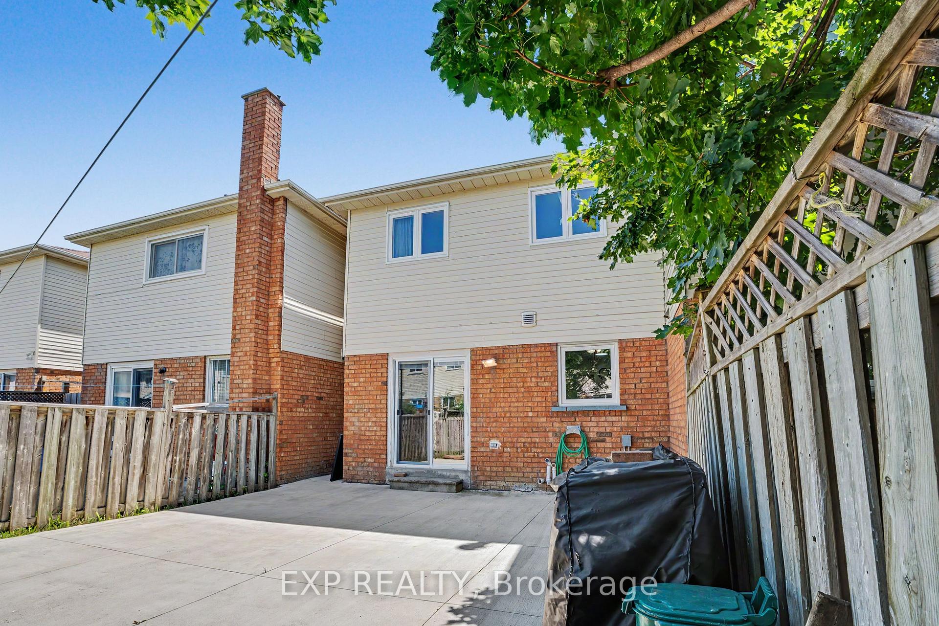 Photo 32 of 68 Tulip Drive, Brampton, Fletcher's Creek South — HOMEH
