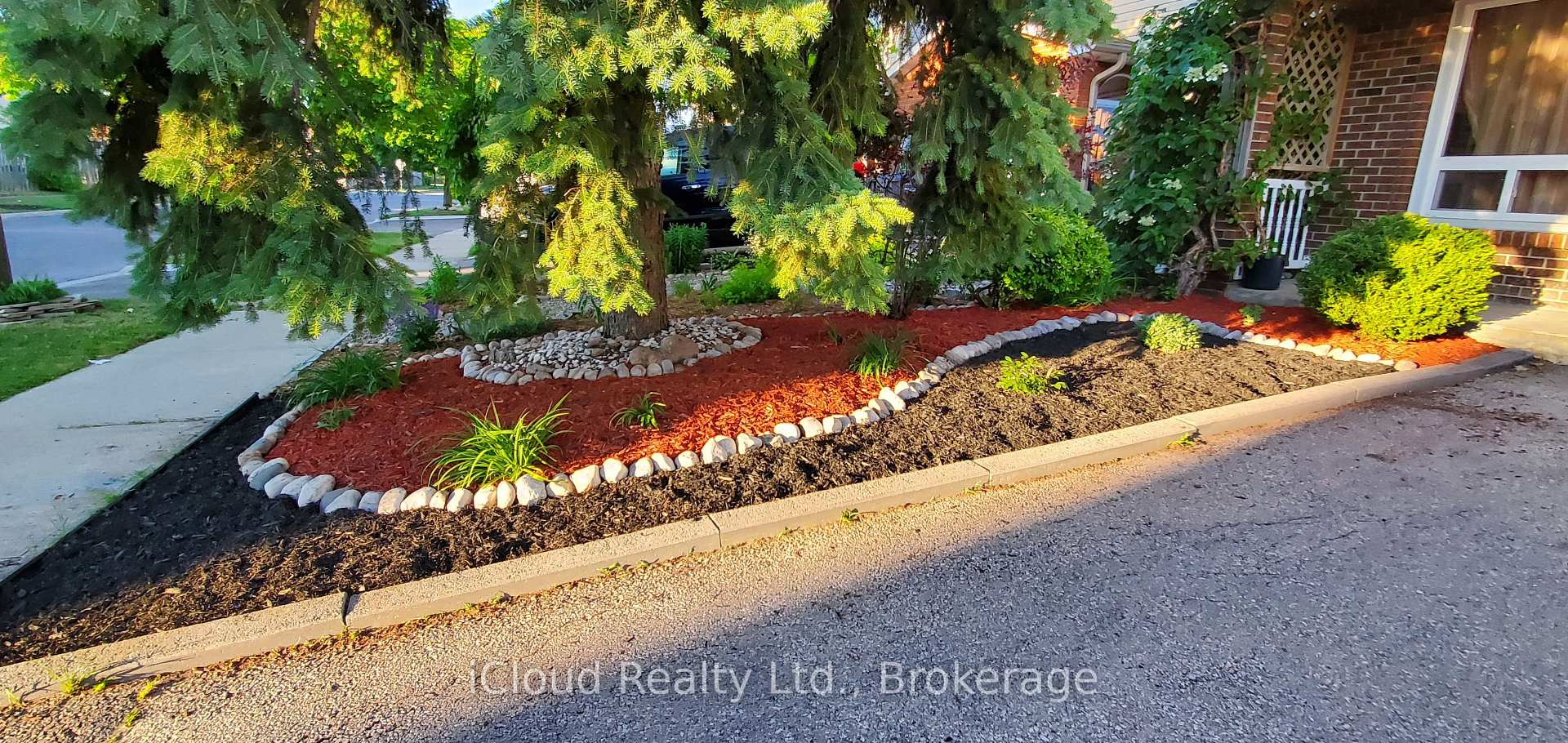 Photo 7 of 12 Simmons Boulevard, Brampton, Madoc — HOMEH