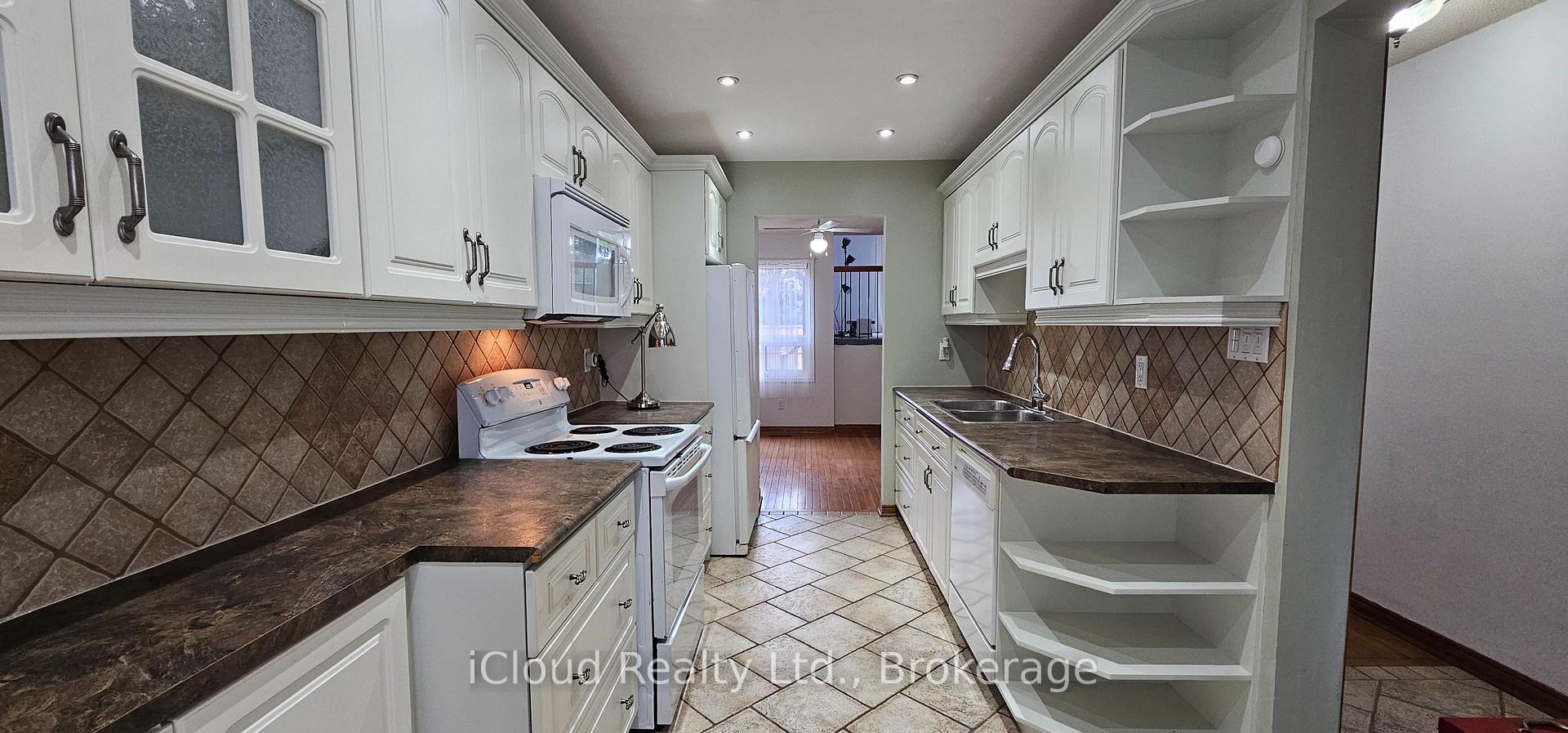 Photo 17 of 12 Simmons Boulevard, Brampton, Madoc — HOMEH