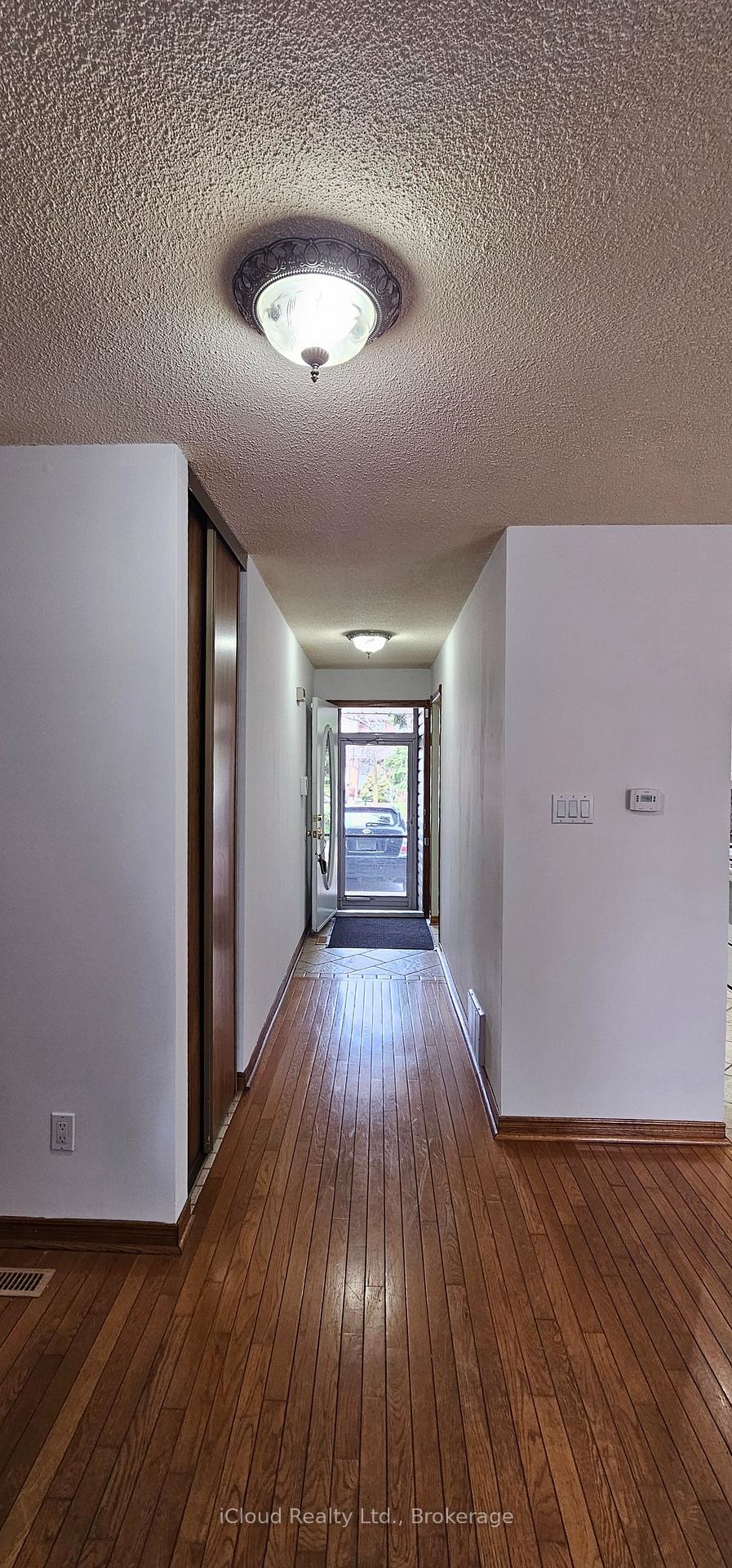 Photo 14 of 12 Simmons Boulevard, Brampton, Madoc — HOMEH