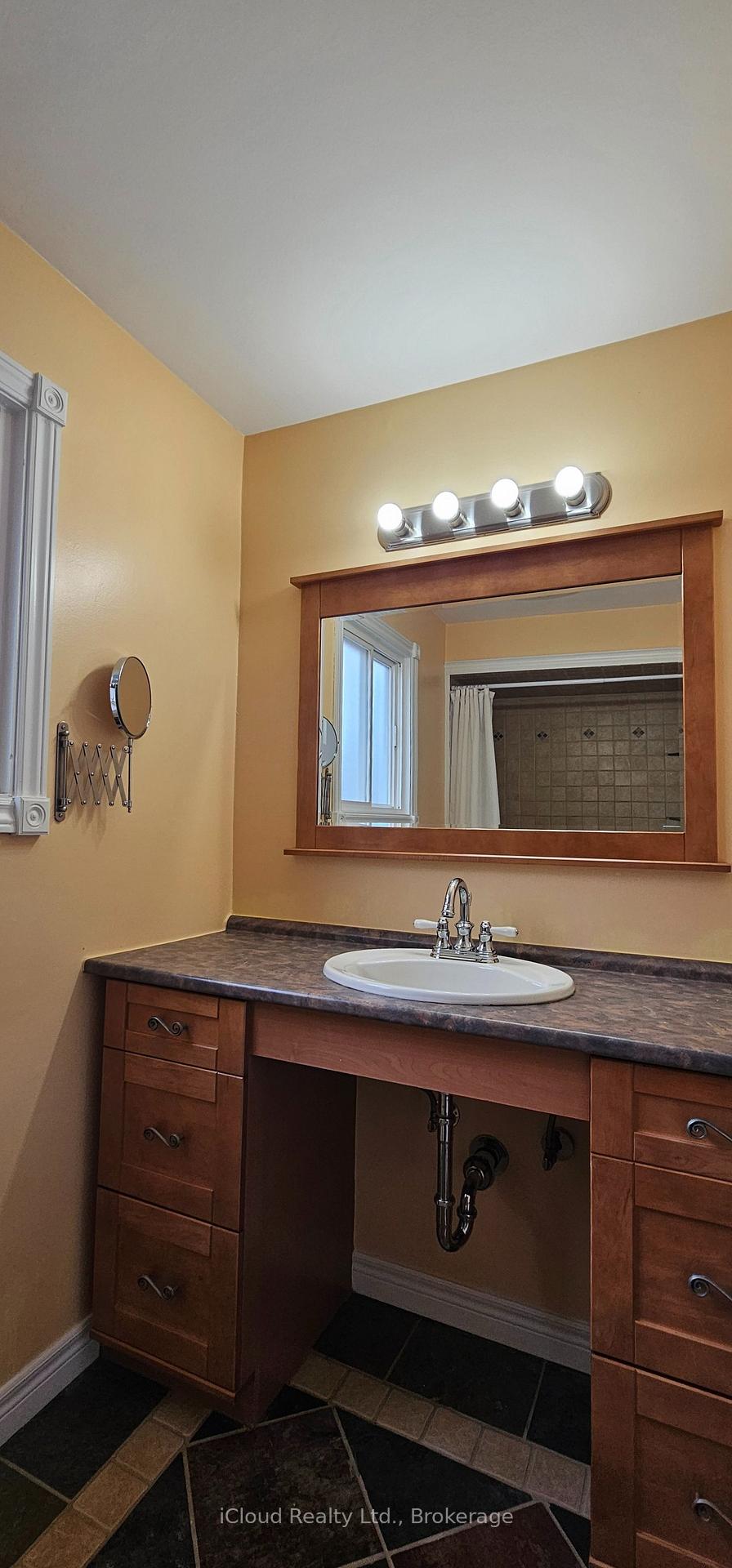 Photo 19 of 12 Simmons Boulevard, Brampton, Madoc — HOMEH