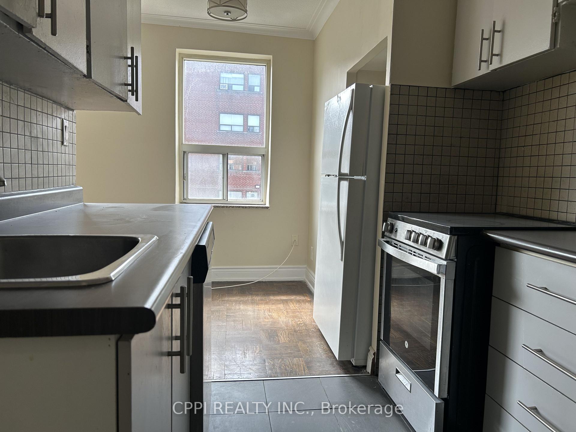 Photo 3 of Unit 202, 3 Hill Heights Road, Etobicoke, Stonegate-Queensway — HOMEH
