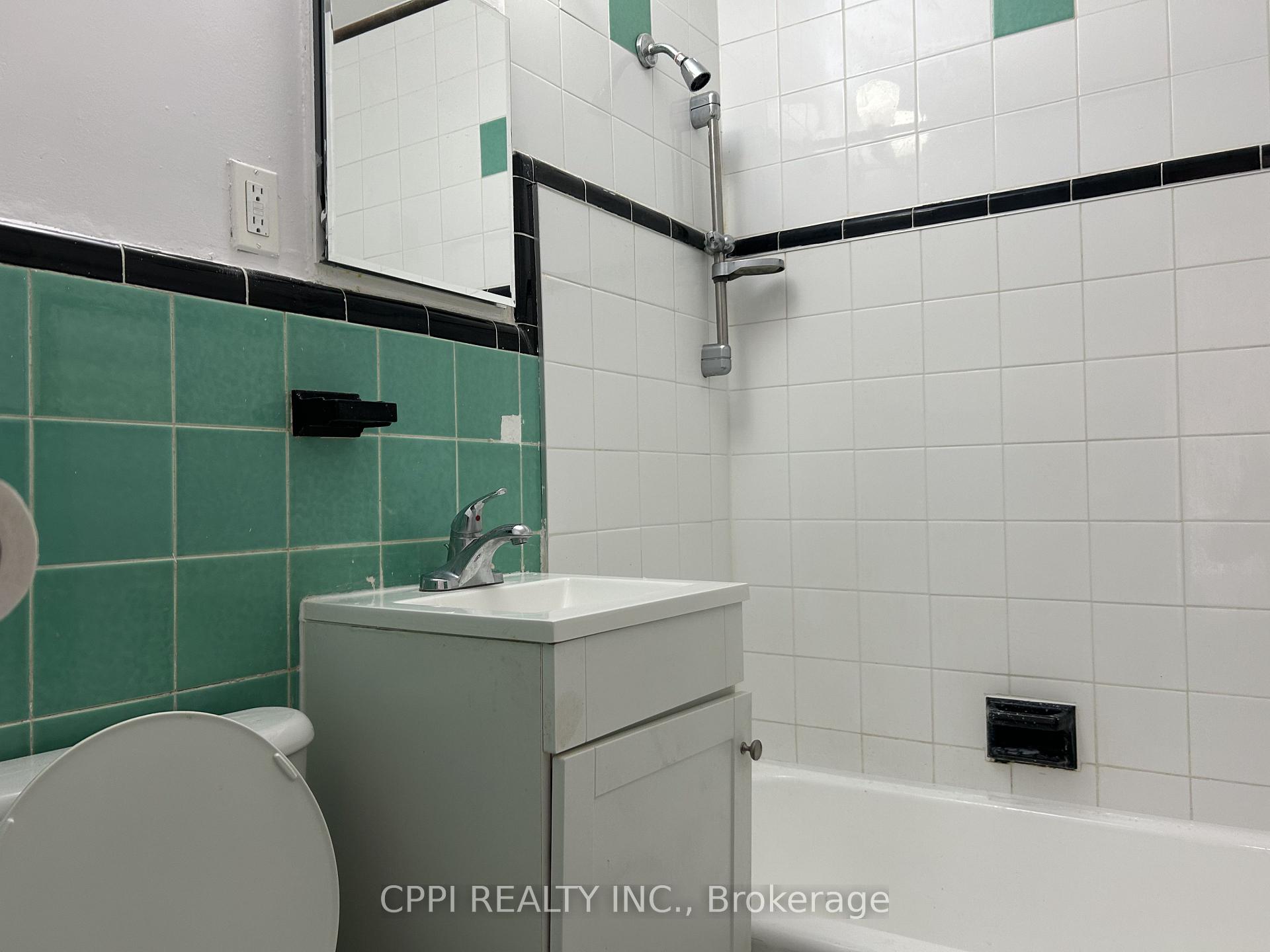Photo 13 of Unit 202, 3 Hill Heights Road, Etobicoke, Stonegate-Queensway — HOMEH