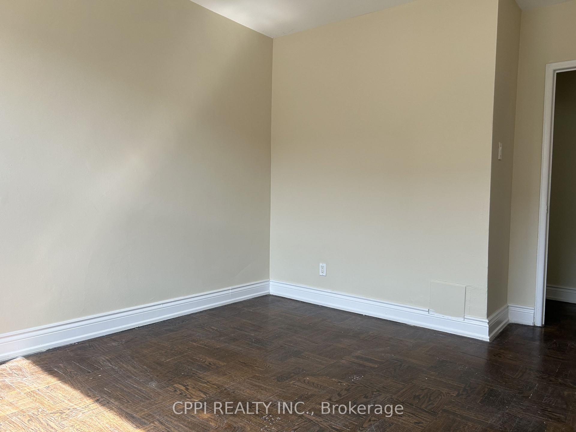 Photo 15 of Unit 202, 3 Hill Heights Road, Etobicoke, Stonegate-Queensway — HOMEH