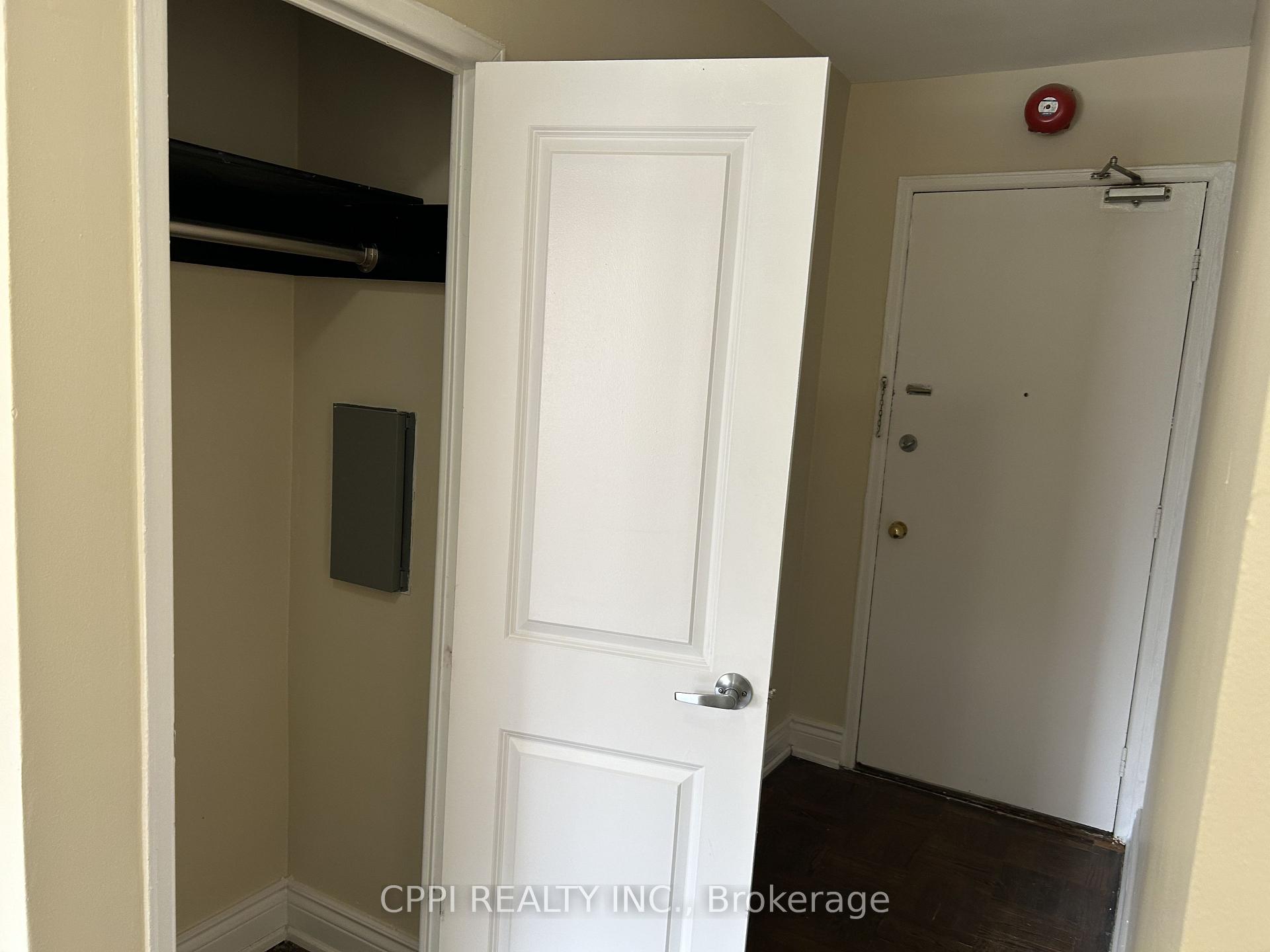 Photo 18 of Unit 202, 3 Hill Heights Road, Etobicoke, Stonegate-Queensway — HOMEH