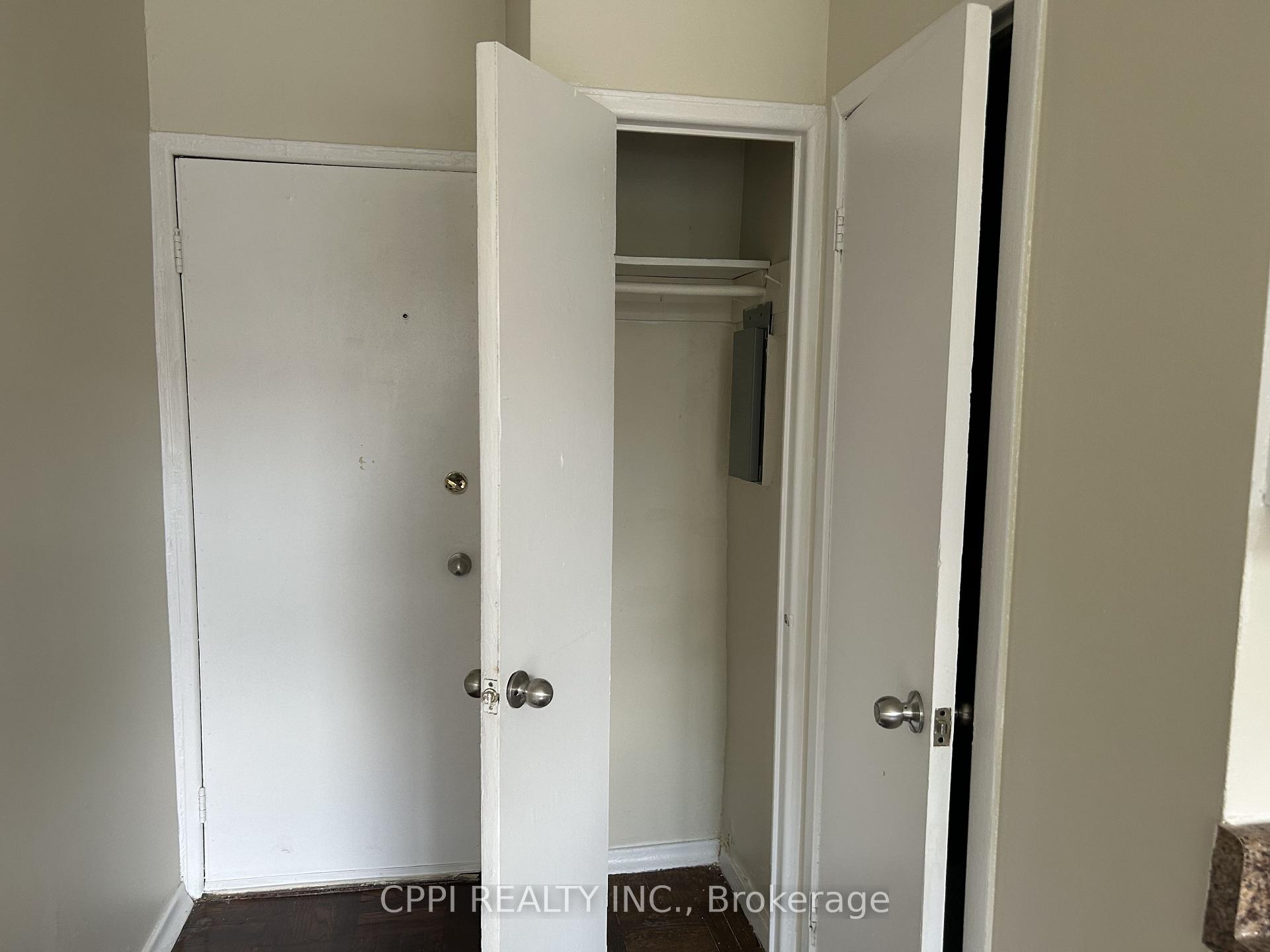 Photo 9 of Unit 210, 6 Hill Heights Road, Etobicoke, Stonegate-Queensway — HOMEH