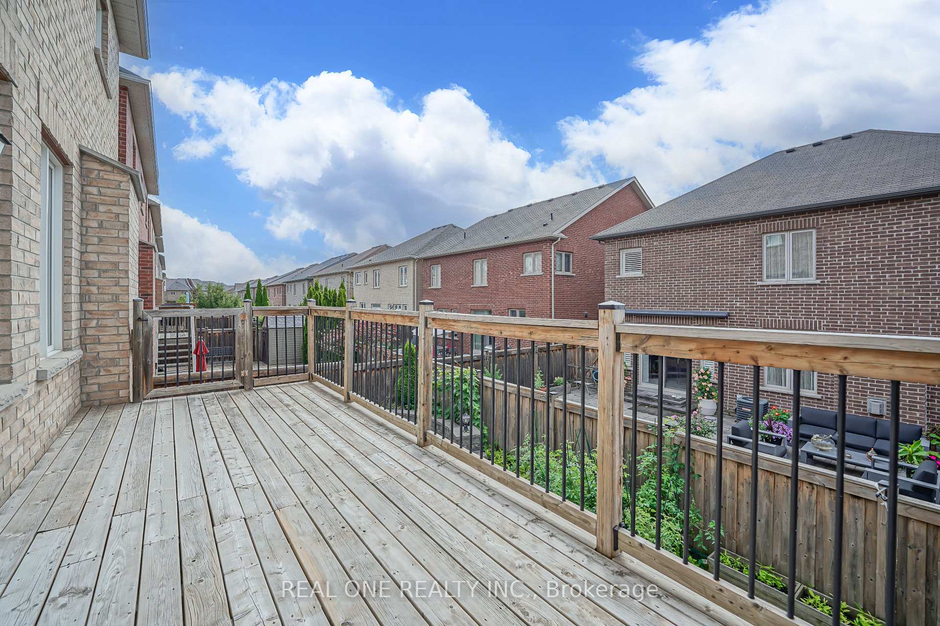 Photo 100 of 57 Busch Avenue, Markham, Berczy — HOMEH
