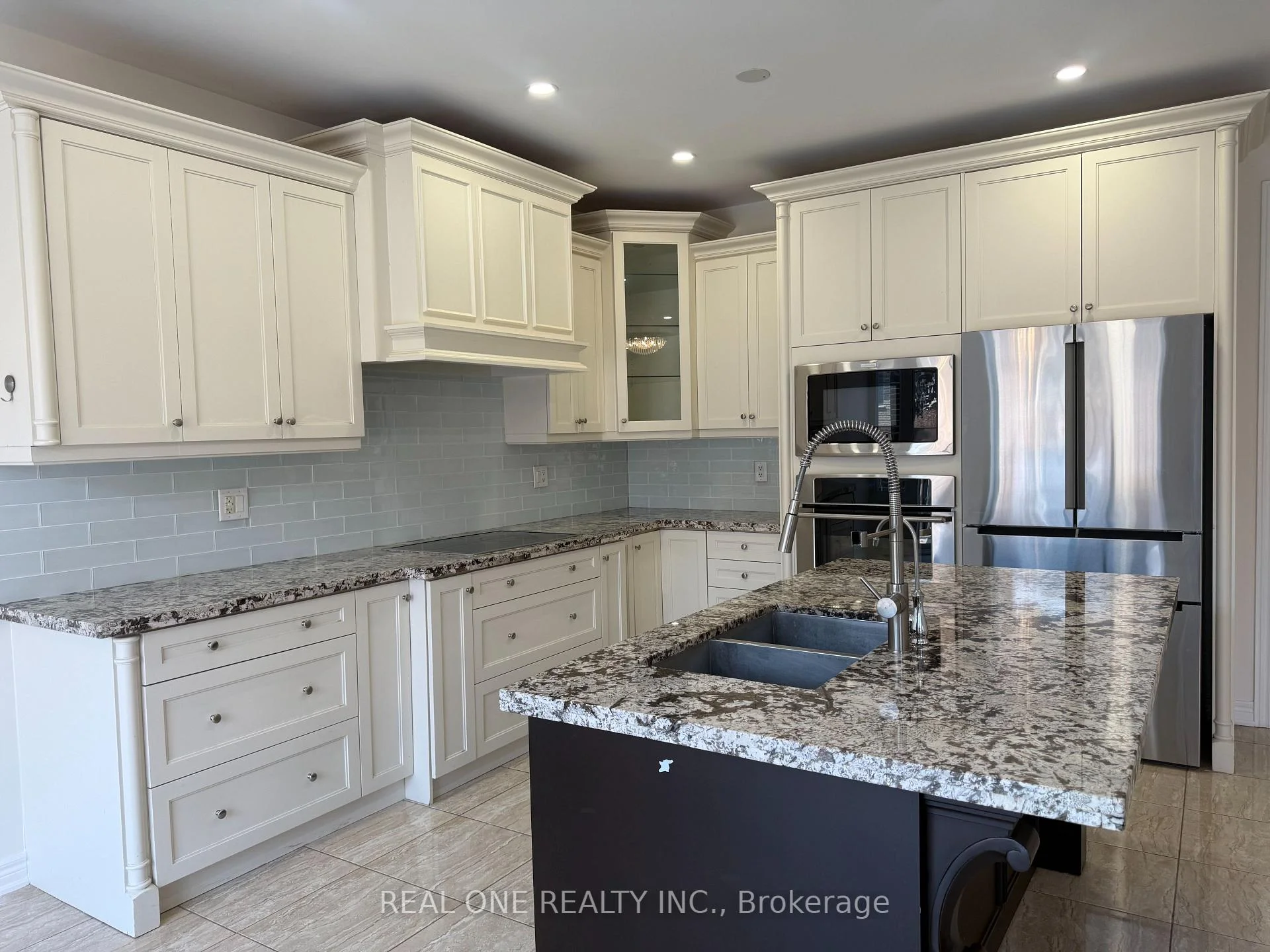 Photo 6 of 57 Busch Avenue, Markham, Berczy — HOMEH