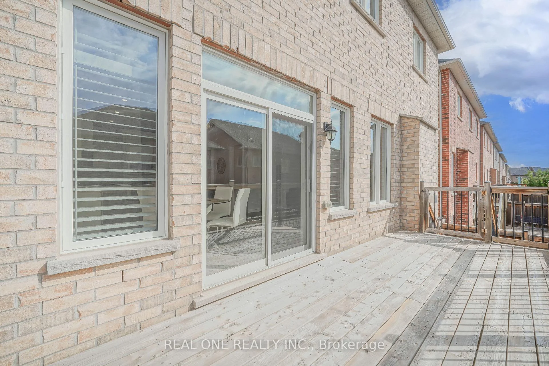 Photo 17 of 57 Busch Avenue, Markham, Berczy — HOMEH