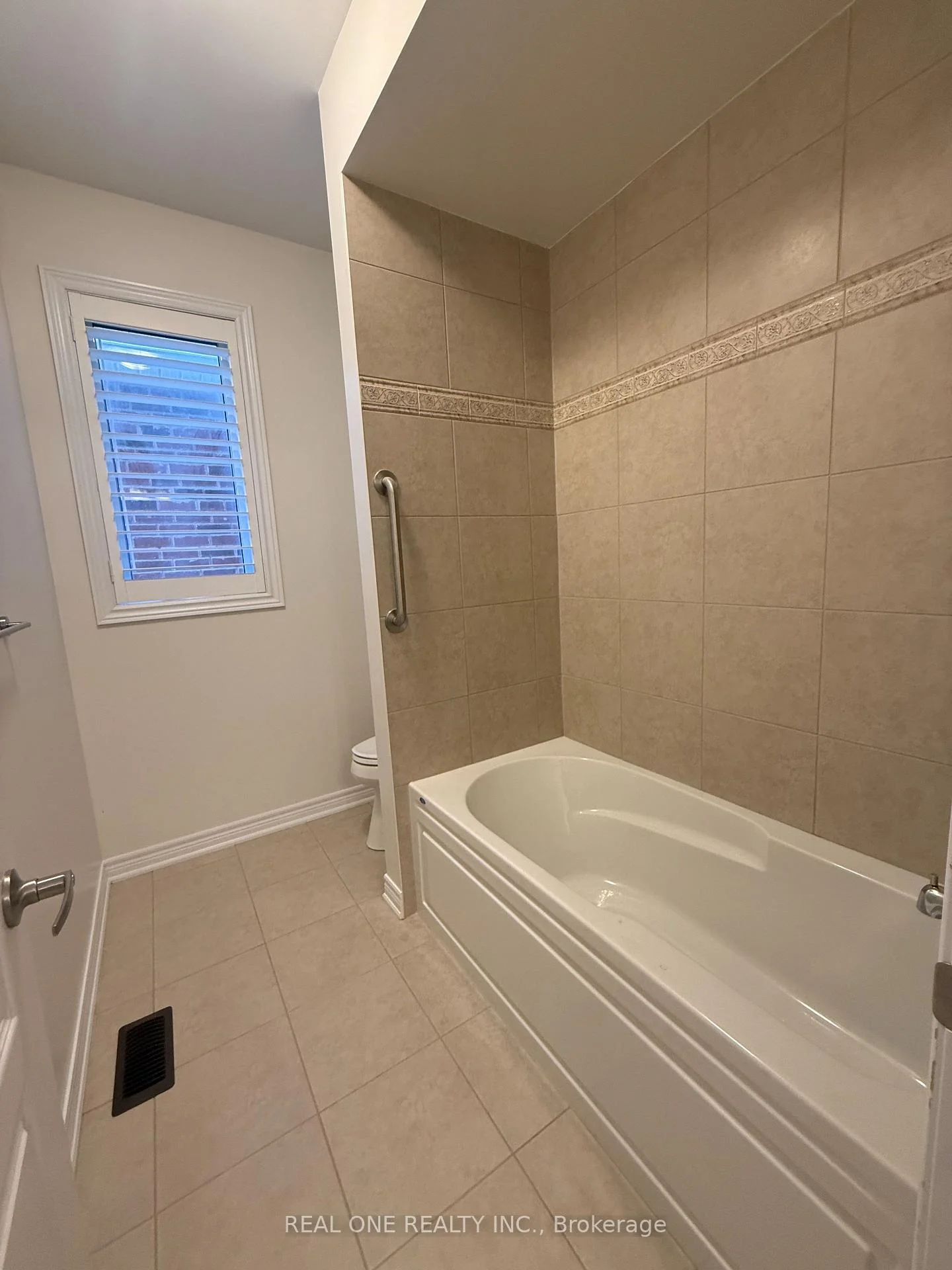 Photo 52 of 57 Busch Avenue, Markham, Berczy — HOMEH