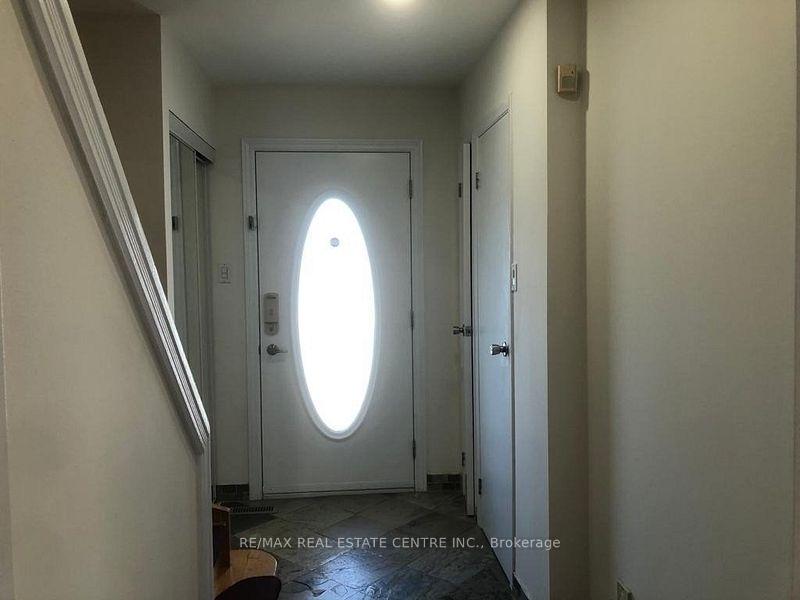 Photo 2 of 1538 Cuthbert Avenue, Mississauga, East Credit — HOMEH