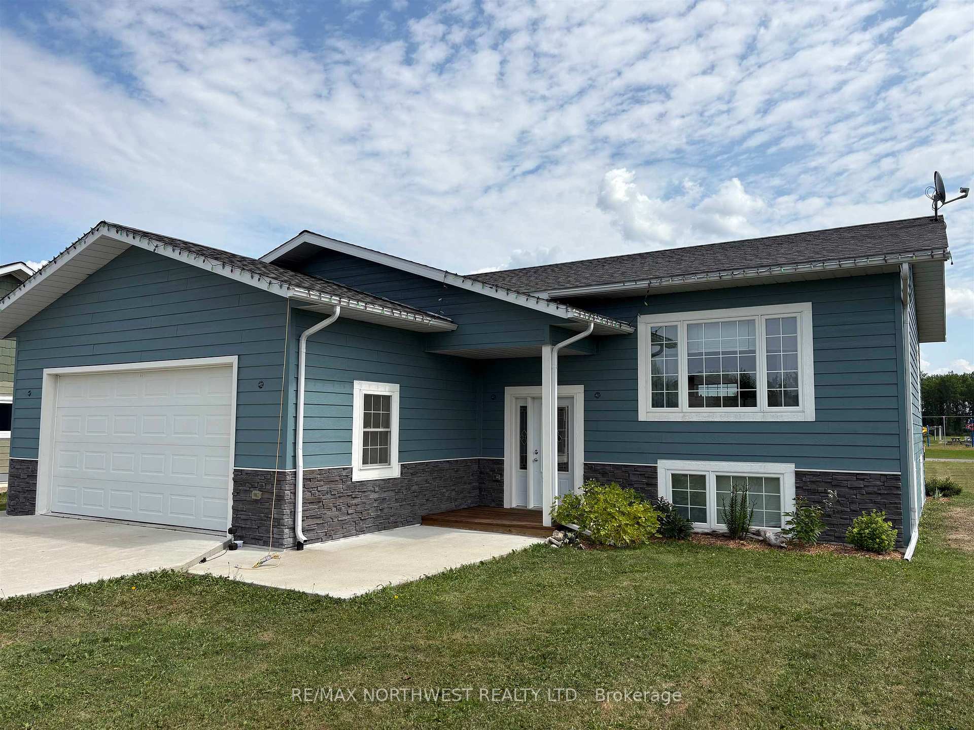 Photo 1 of 8 Spruce Drive, Emo, TB-402 — HOMEH