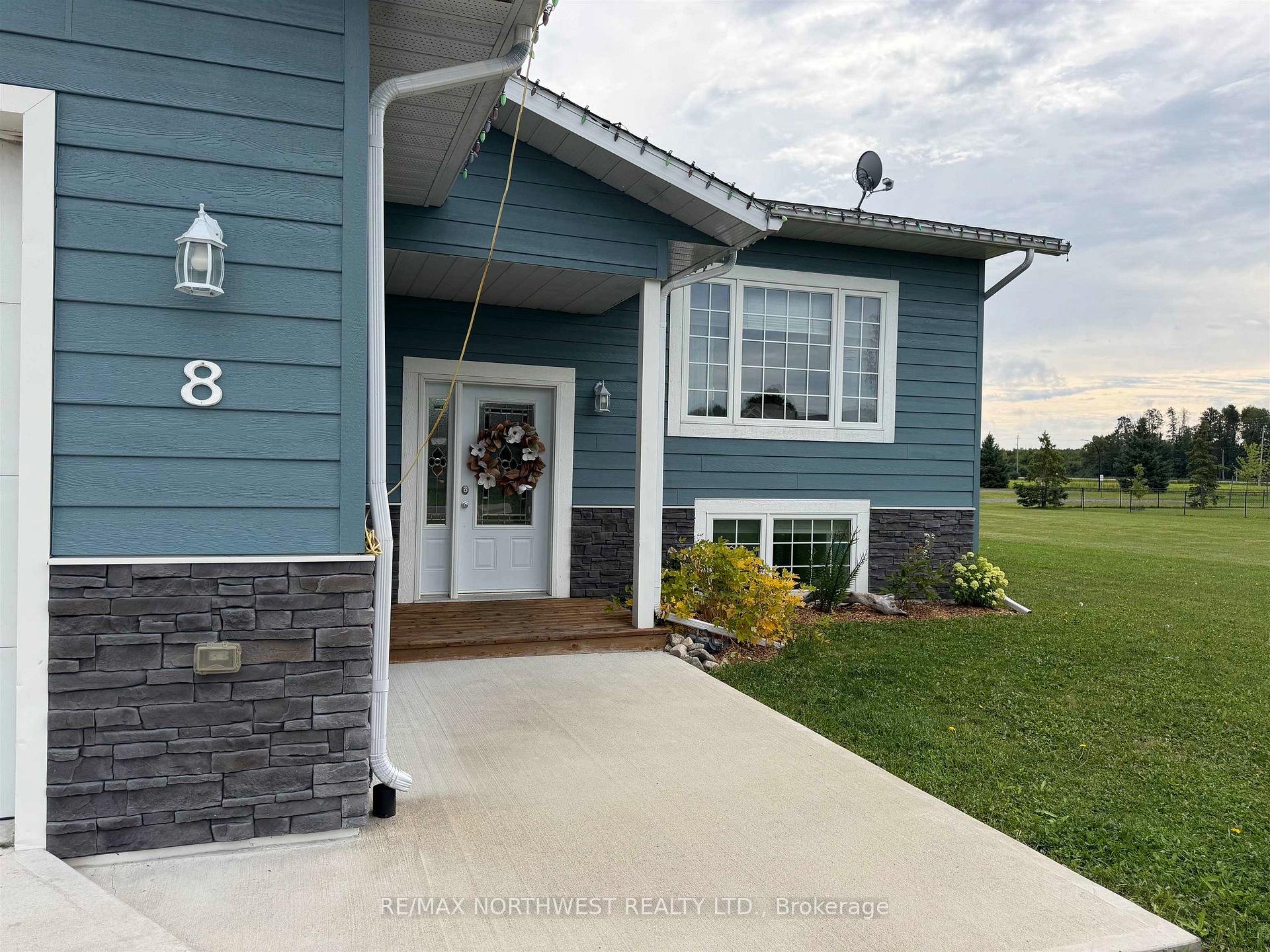 Photo 2 of 8 Spruce Drive, Emo, TB-402 — HOMEH