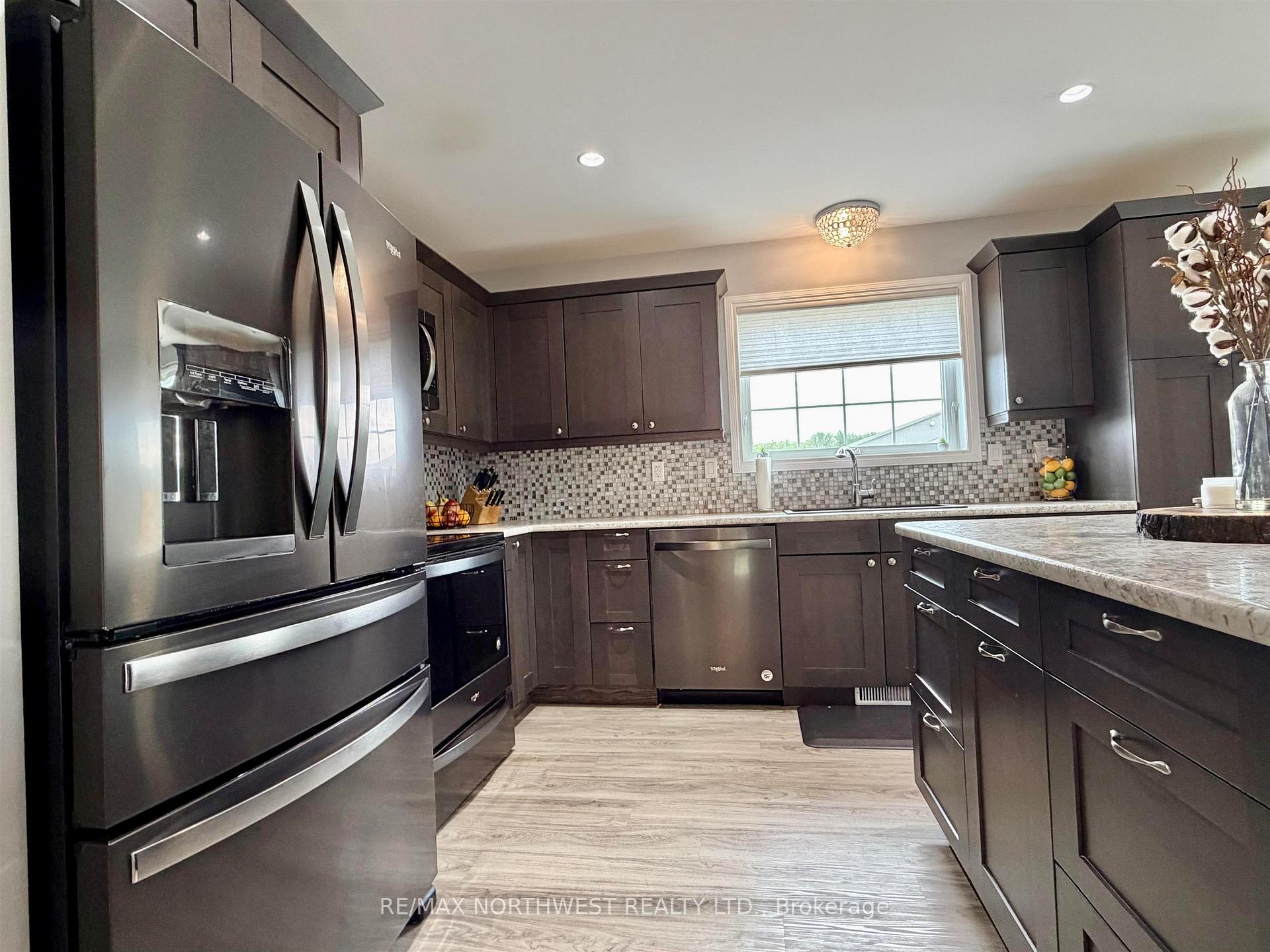 Photo 6 of 8 Spruce Drive, Emo, TB-402 — HOMEH