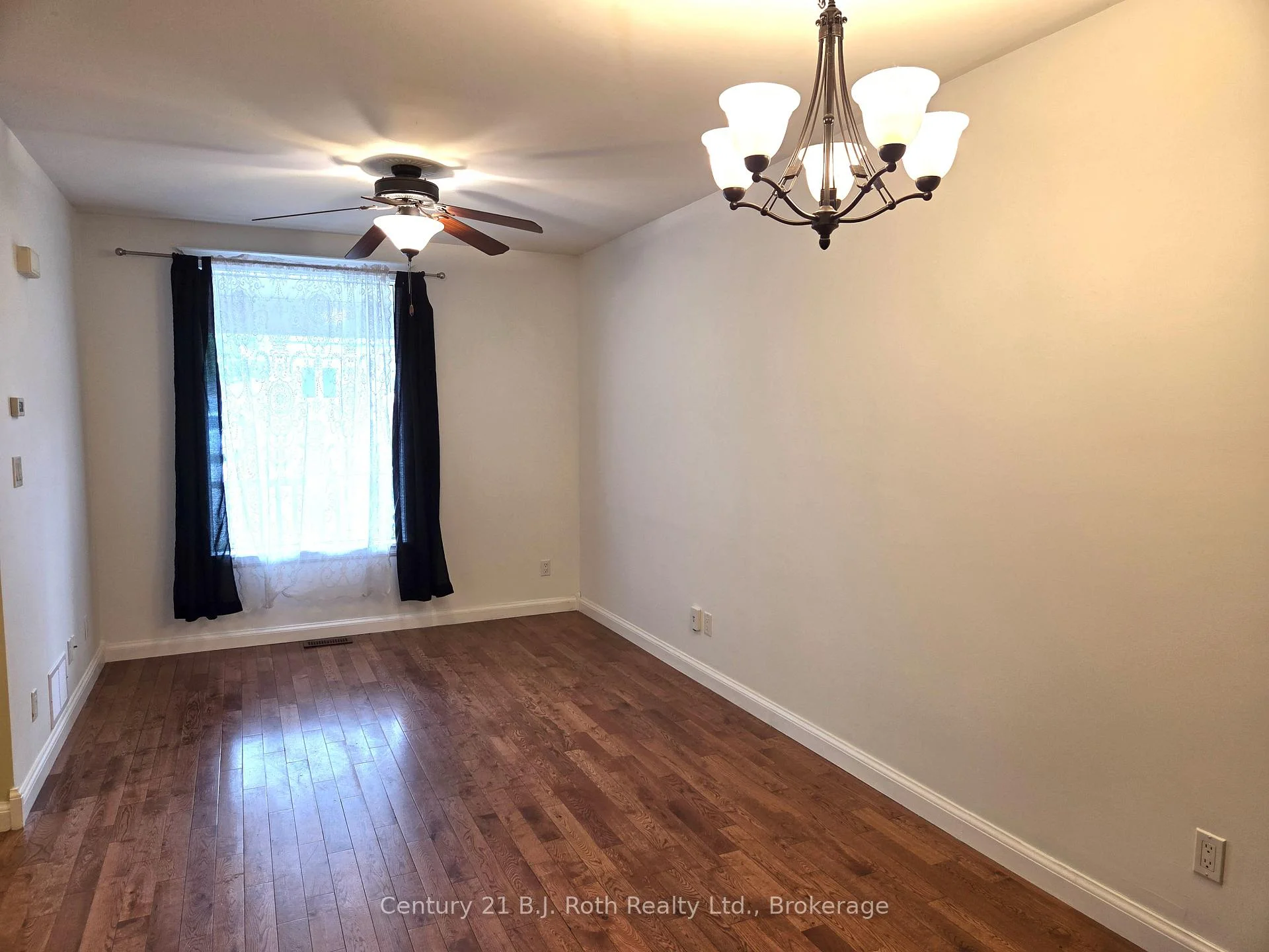 Photo 7 of 100 Cameron Street, Orillia — HOMEH