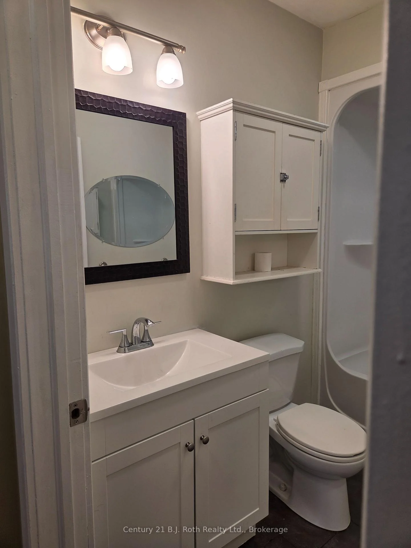 Photo 15 of 100 Cameron Street, Orillia — HOMEH