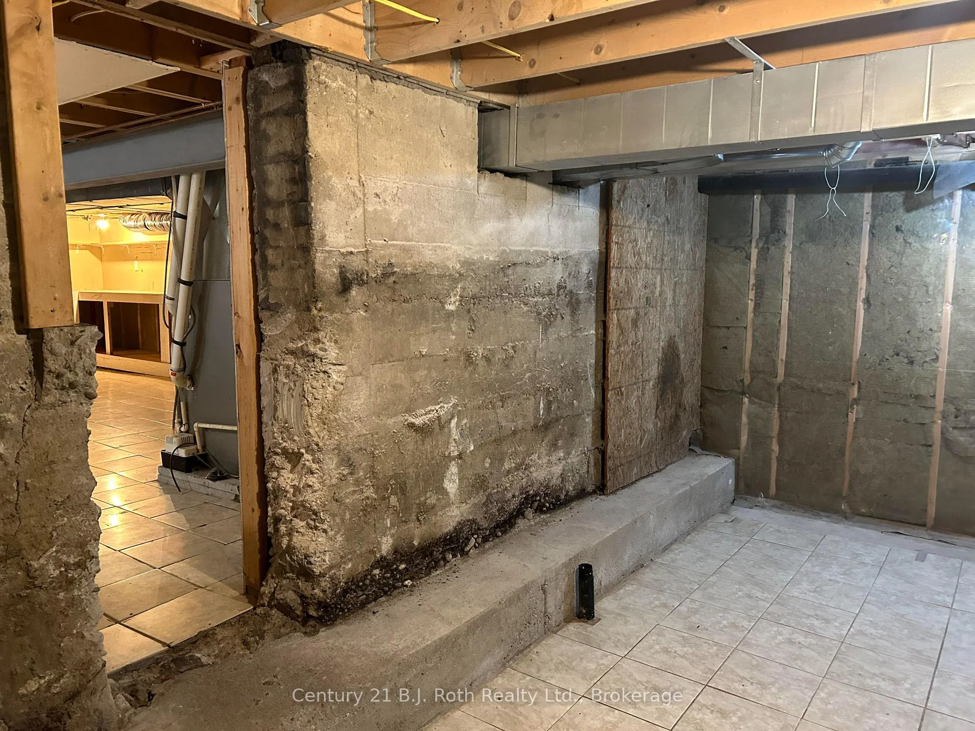 Photo 18 of 100 Cameron Street, Orillia — HOMEH