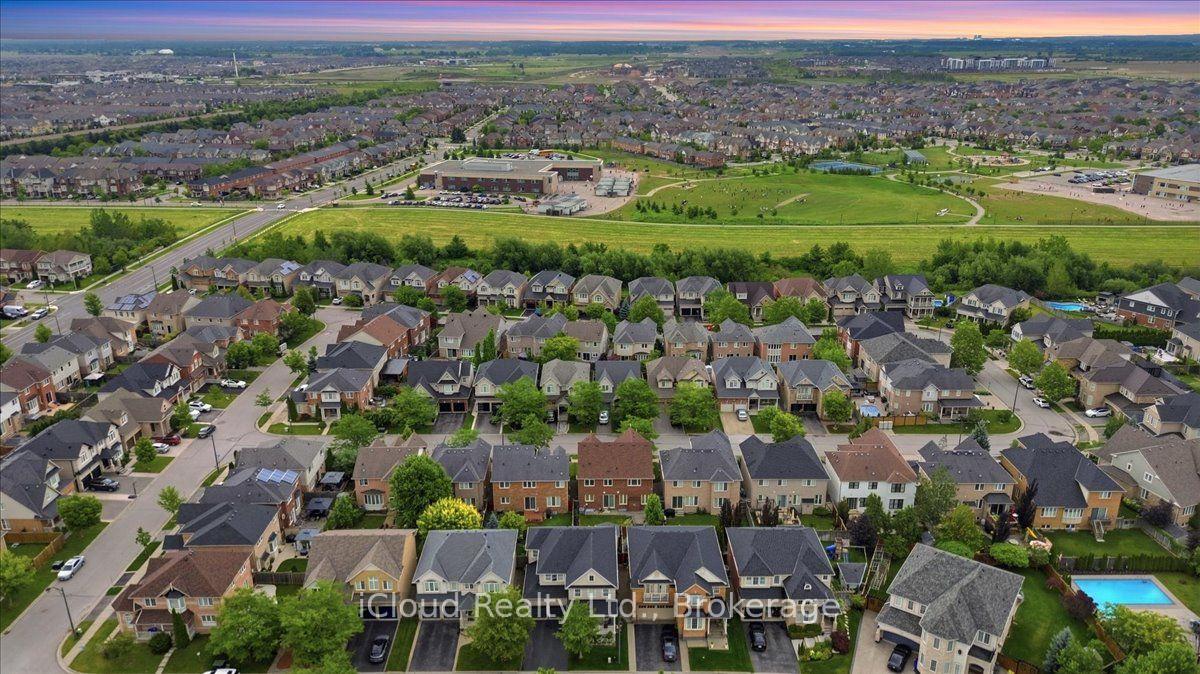 Photo 7 of 270 Whetham Heights, Milton, Harrison — HOMEH