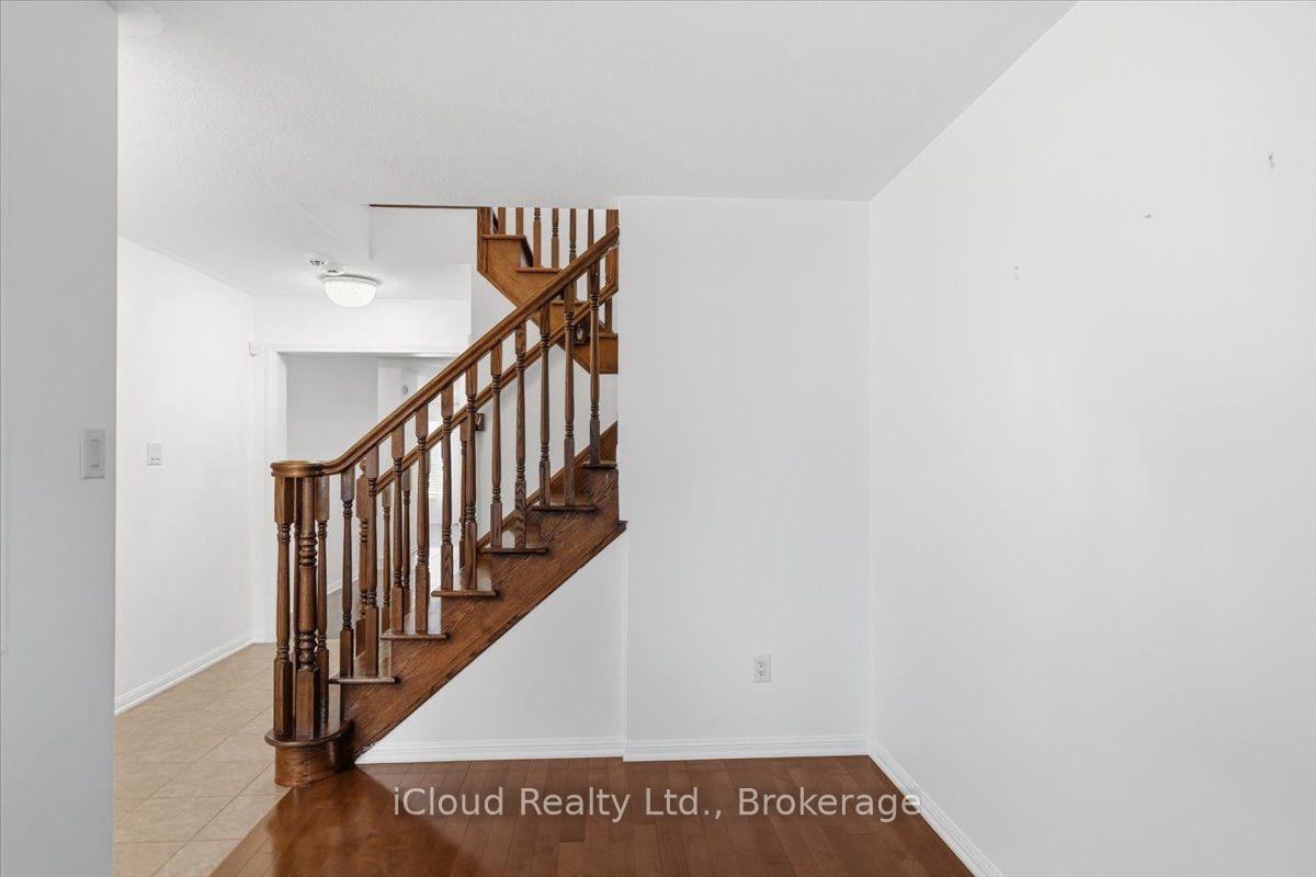 Photo 10 of 270 Whetham Heights, Milton, Harrison — HOMEH