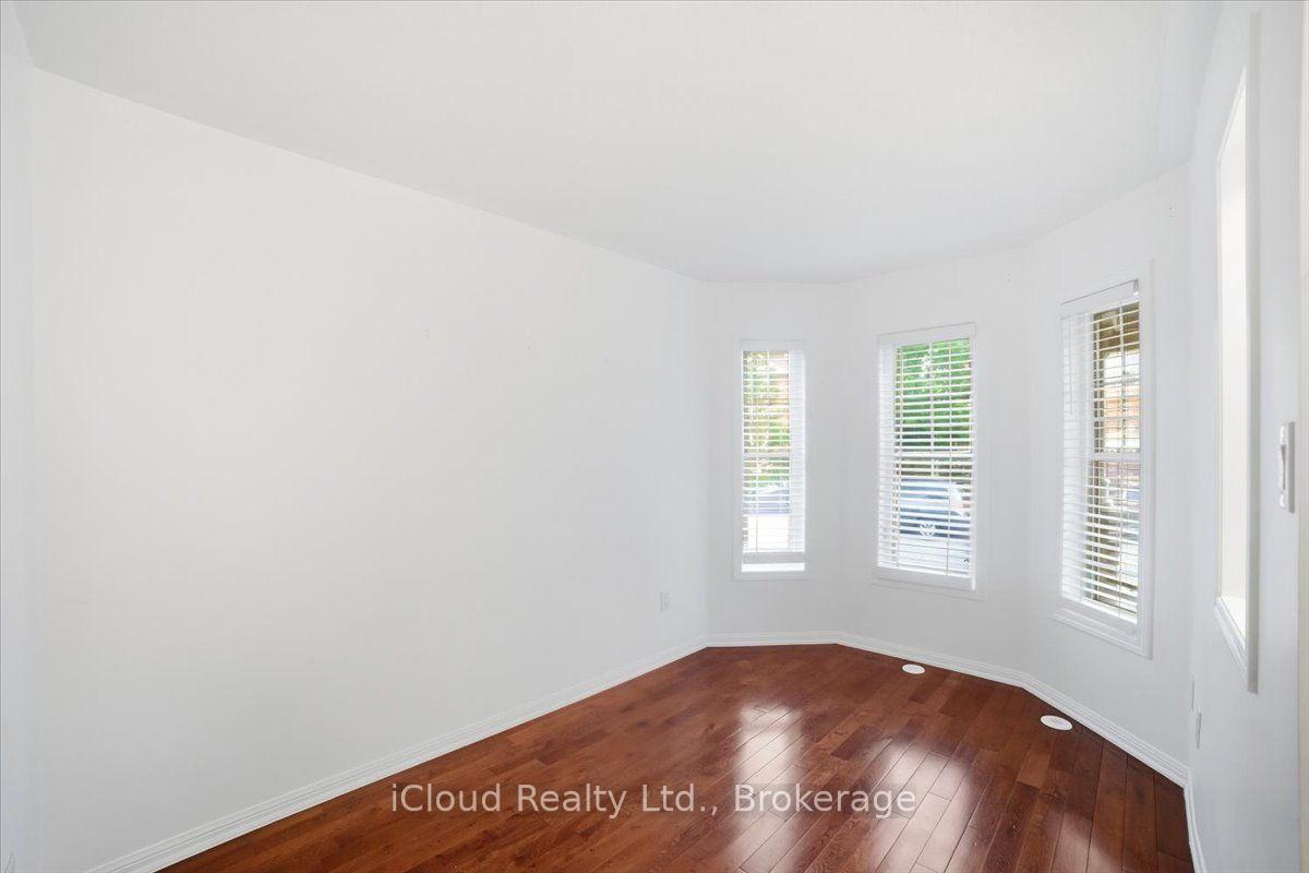 Photo 11 of 270 Whetham Heights, Milton, Harrison — HOMEH