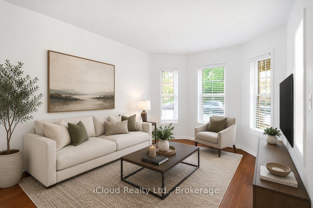 Photo 12 of 270 Whetham Heights, Milton, Harrison — HOMEH
