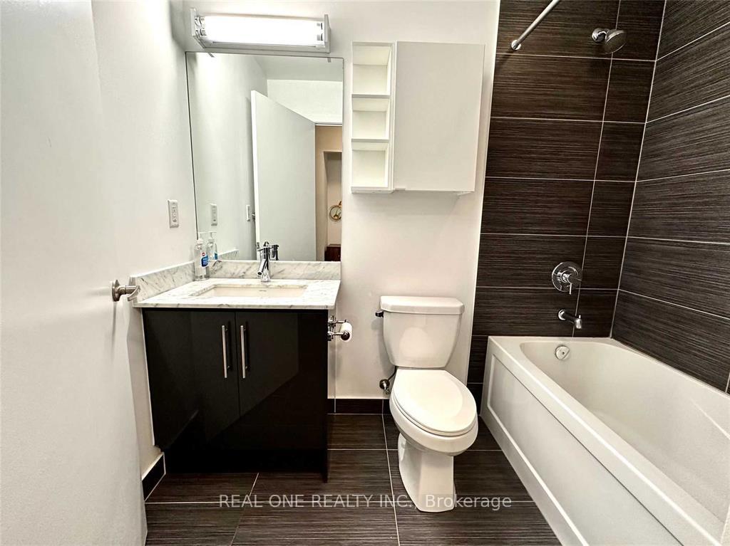 Photo 12 of Unit 1004, 58 Orchard View Boulevard, Toronto, Yonge-Eglinton — HOMEH