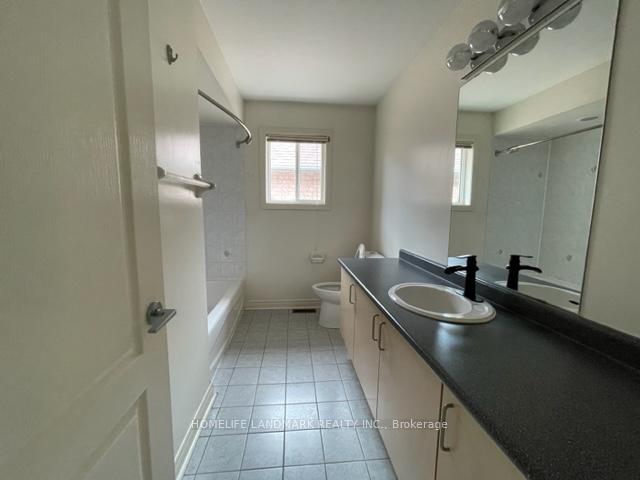 Photo 20 of 46 Stoneheath Crescent, Markham, Cachet — HOMEH