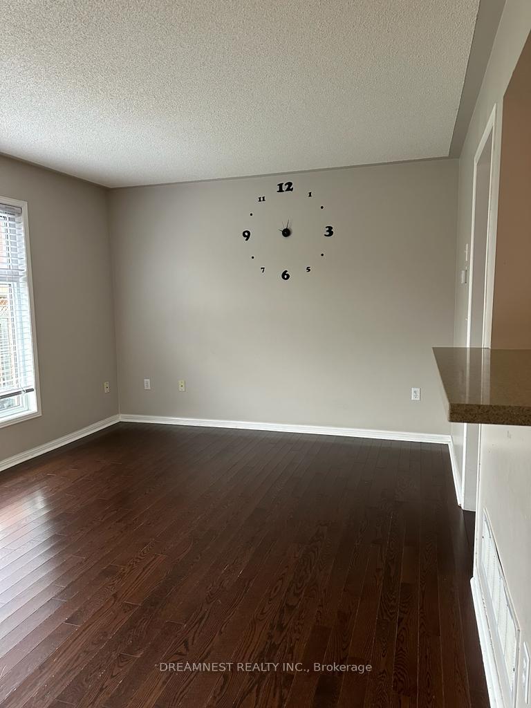 Photo 3 of 1209 Quest Circle, Mississauga, Meadowvale Village — HOMEH