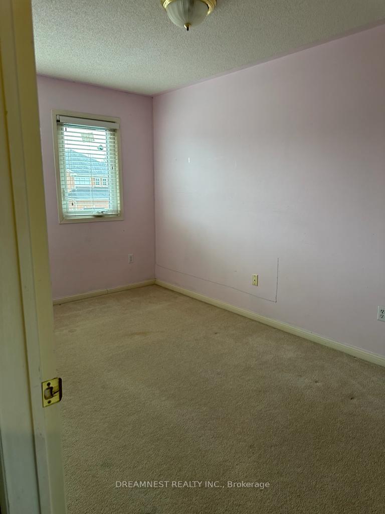 Photo 9 of 1209 Quest Circle, Mississauga, Meadowvale Village — HOMEH