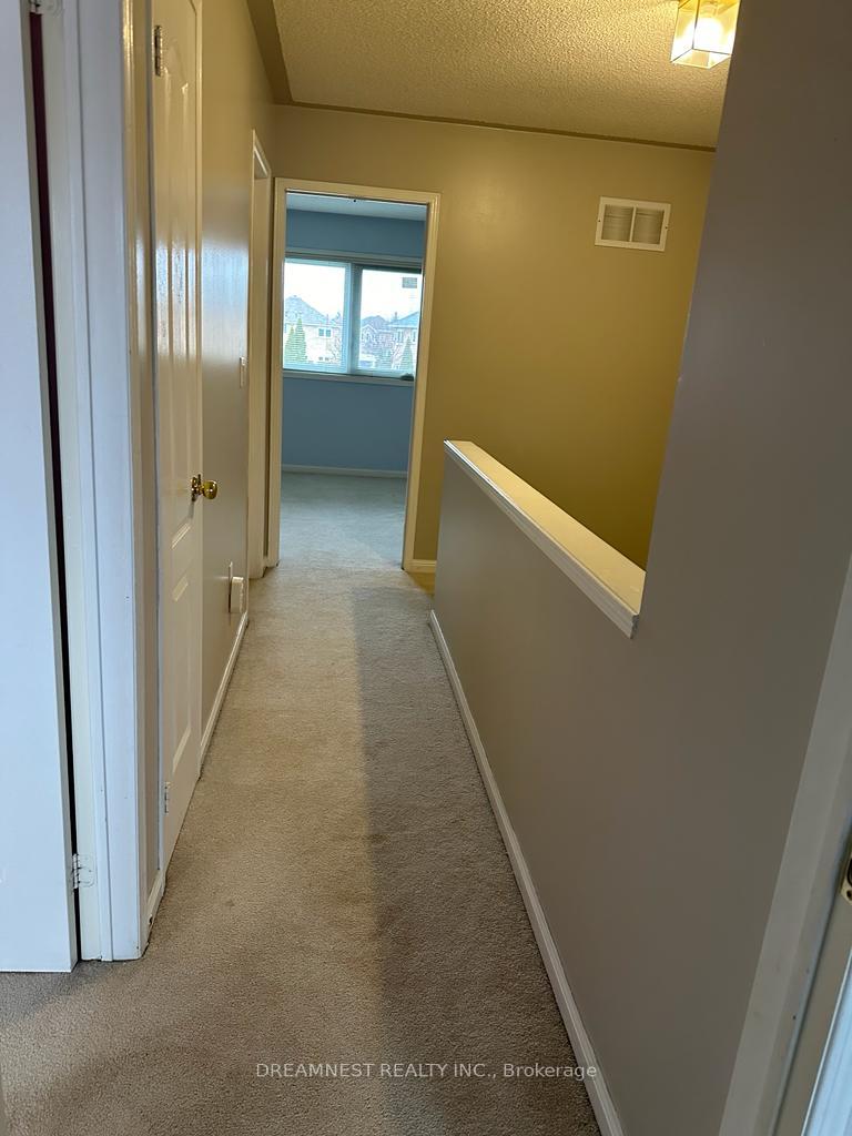 Photo 11 of 1209 Quest Circle, Mississauga, Meadowvale Village — HOMEH
