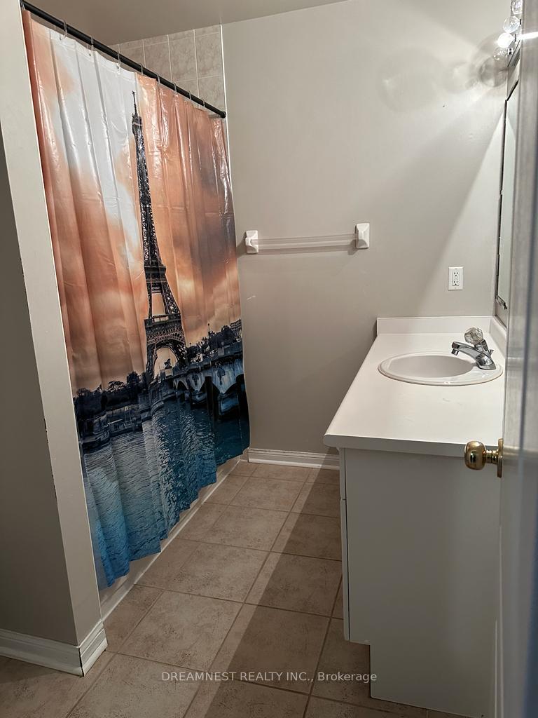 Photo 12 of 1209 Quest Circle, Mississauga, Meadowvale Village — HOMEH