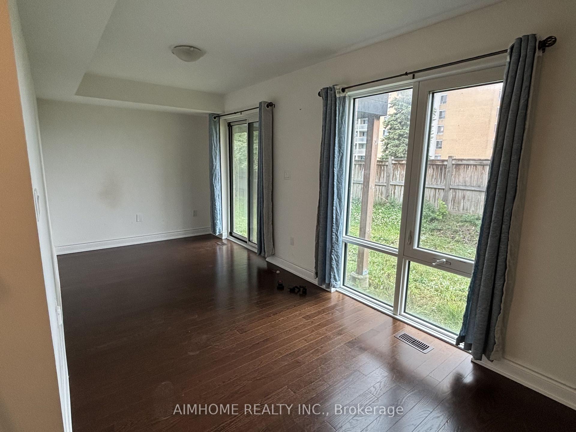 Photo 4 of 58 Pony Farm Drive, Etobicoke, Willowridge-Martingrove-Richview — HOMEH